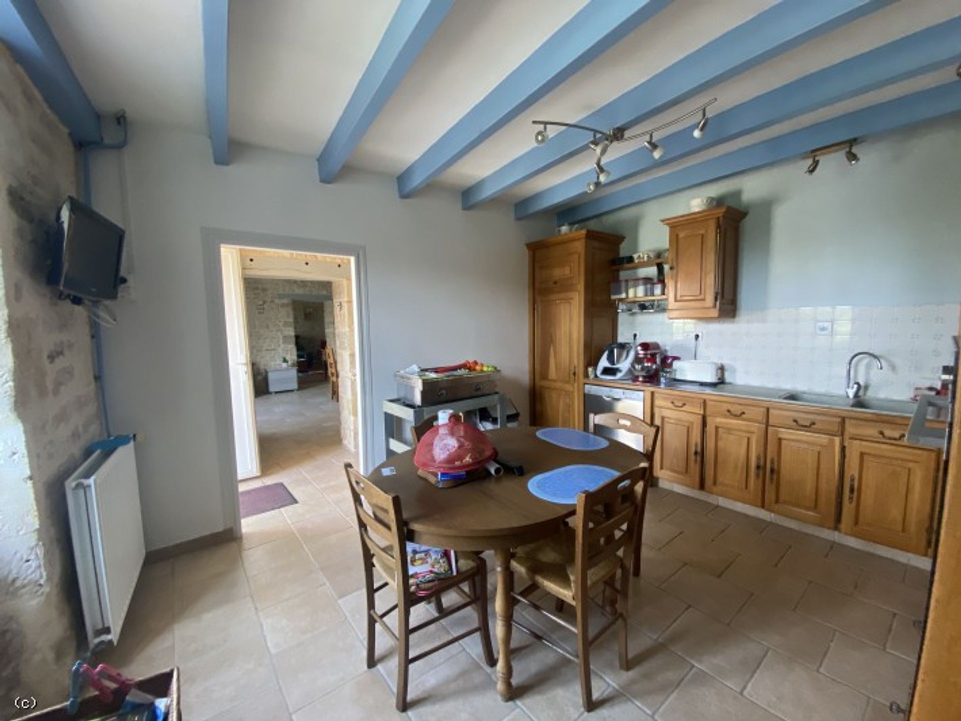 Huis in Ruffec, Nouvelle-Aquitaine 10852552