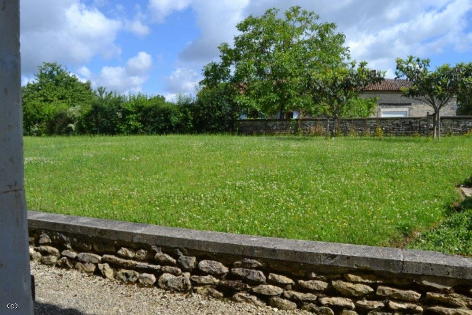 Huis in Champagne-Mouton, Nouvelle-Aquitaine 10852585