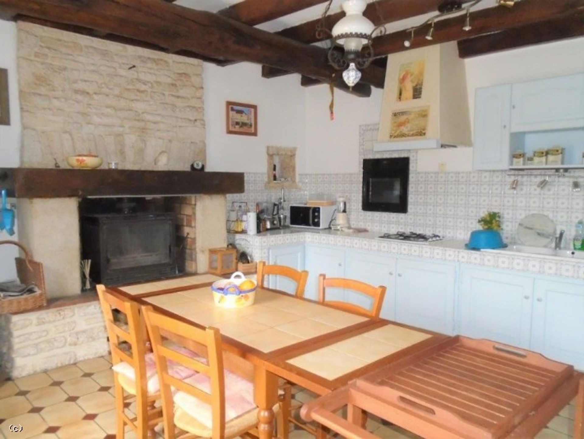 Huis in Chef-Boutonne, Nouvelle-Aquitaine 10852598