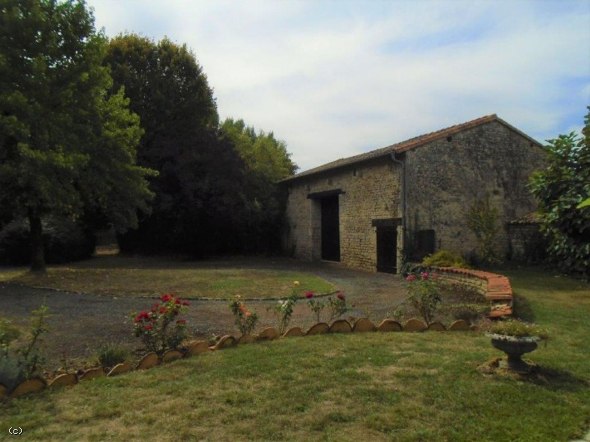 Huis in Chef-Boutonne, Nouvelle-Aquitaine 10852598