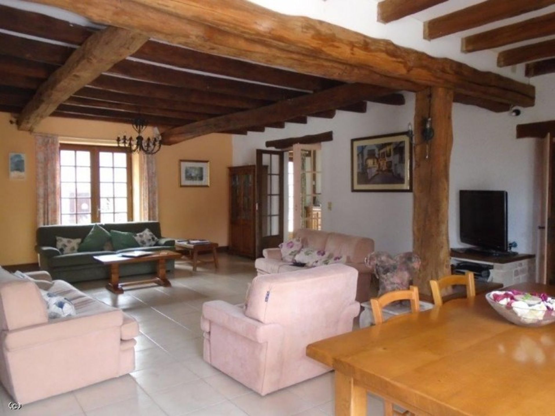 Huis in Chef-Boutonne, Nouvelle-Aquitaine 10852598