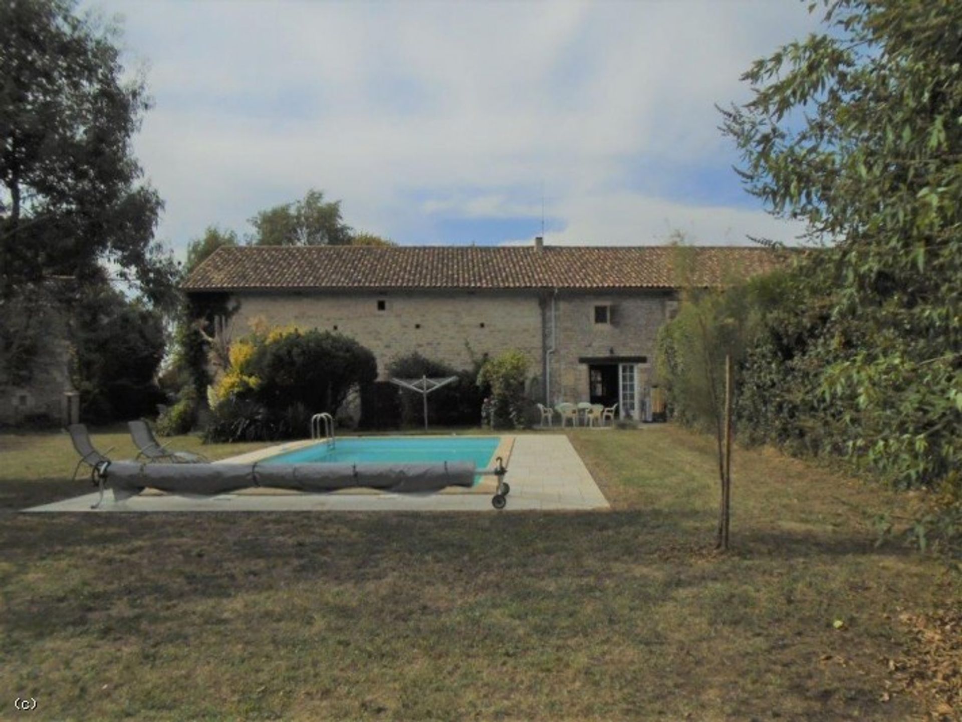 Huis in Chef-Boutonne, Nouvelle-Aquitaine 10852598