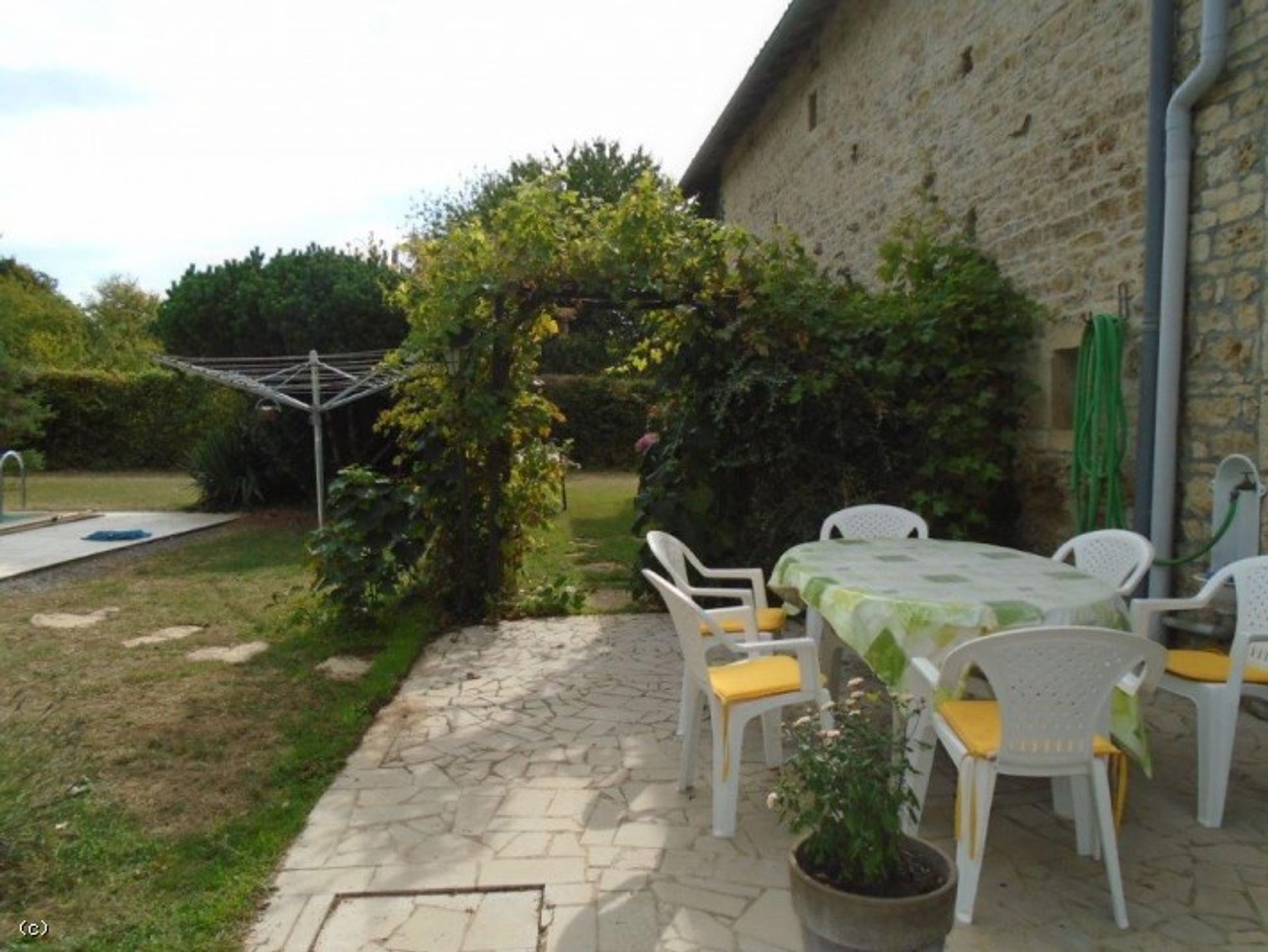 Huis in Chef-Boutonne, Nouvelle-Aquitaine 10852598