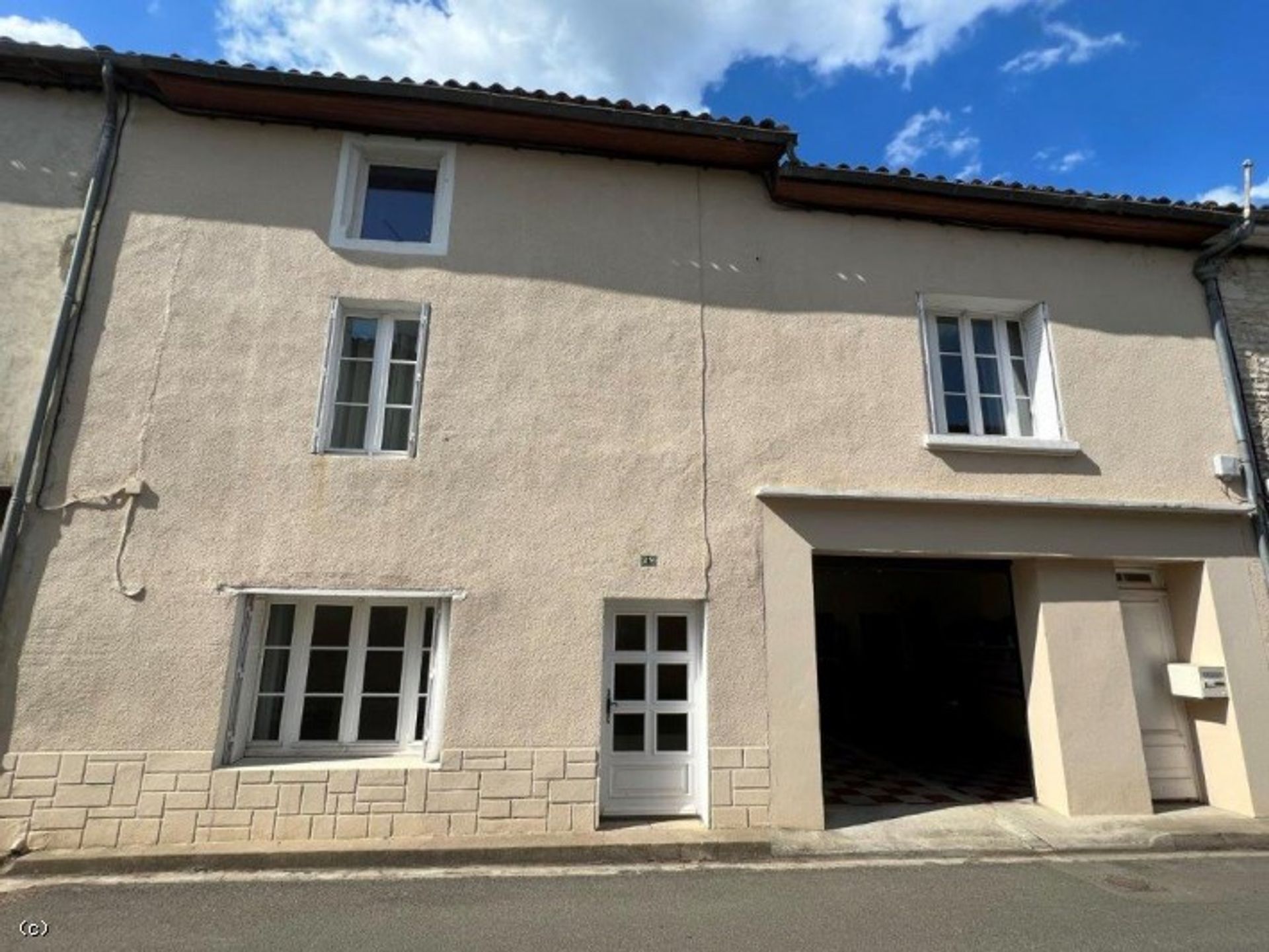 casa no Verteuil-sur-Charente, Nouvelle-Aquitaine 10852605