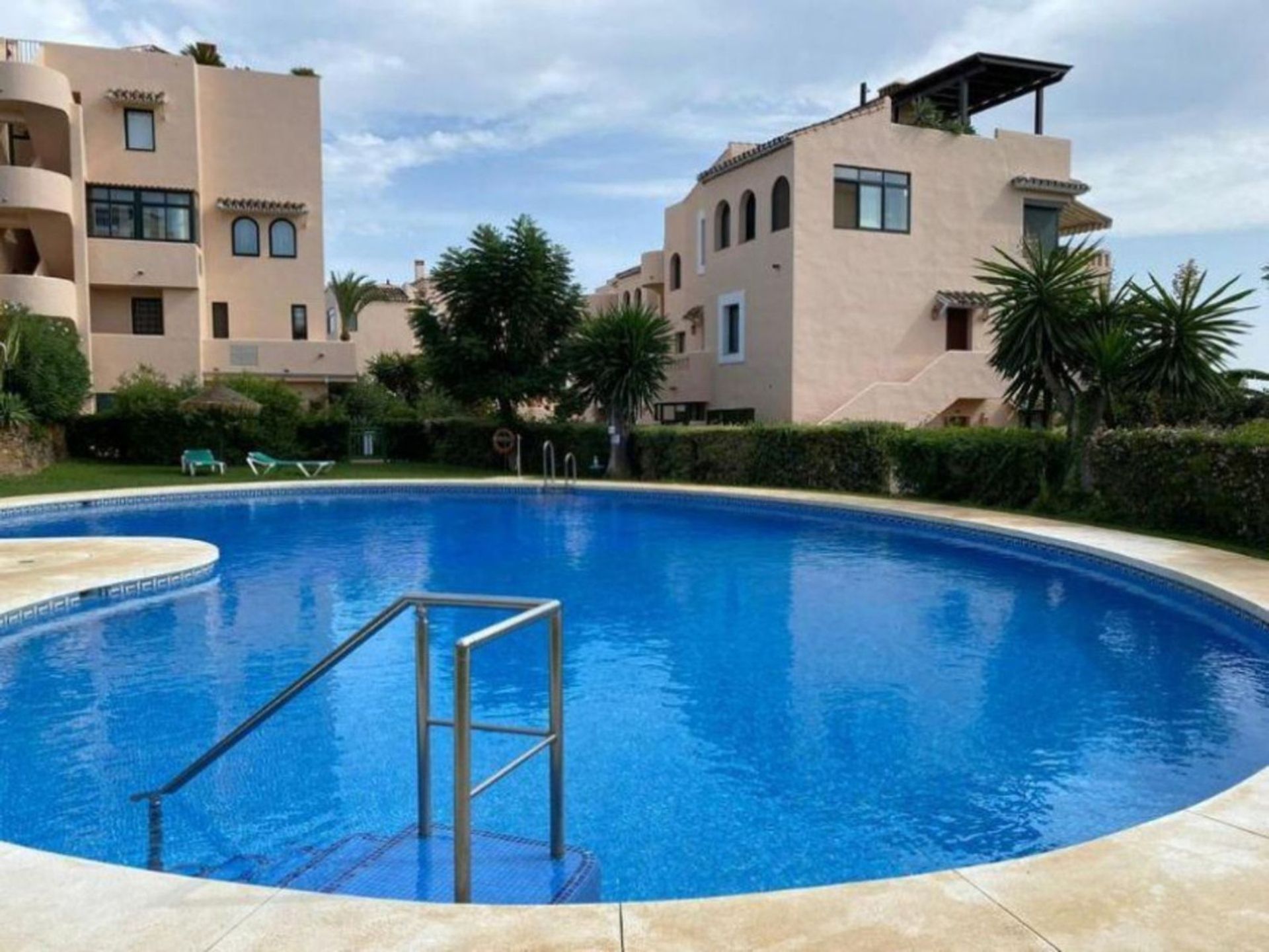 Condominio en Marbella, Andalucía 10852615