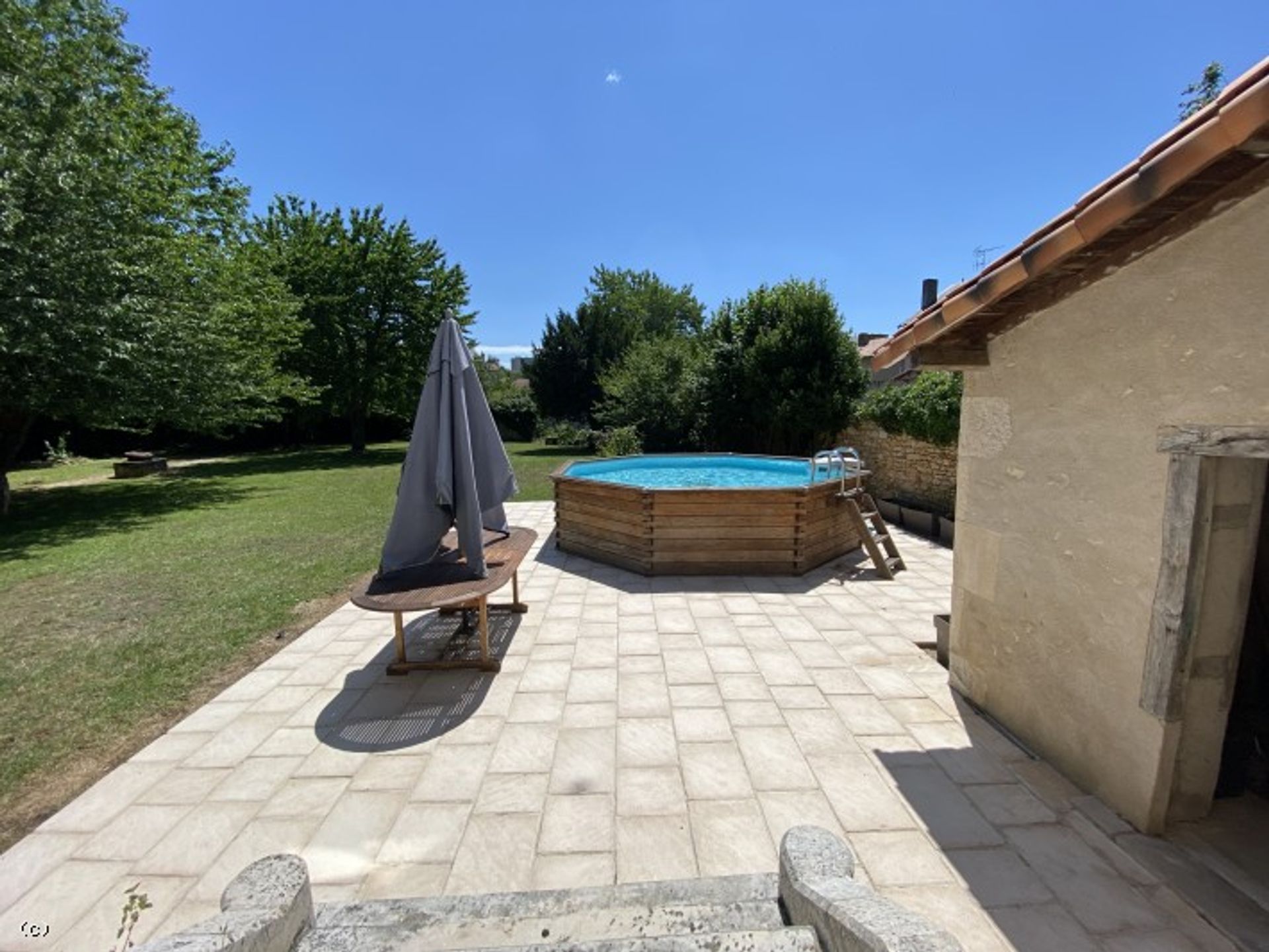 casa en Civray, Nouvelle-Aquitaine 10852619