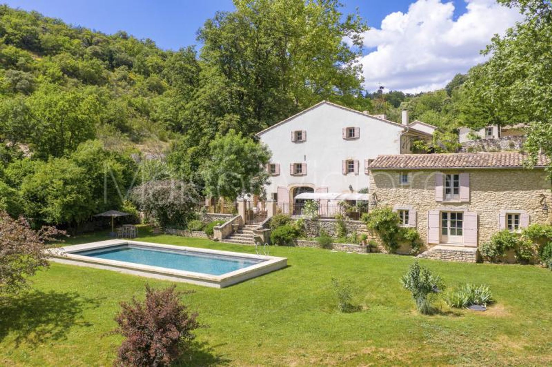 Huis in Bonnieux, Provence-Alpes-Côte d'Azur 10853078