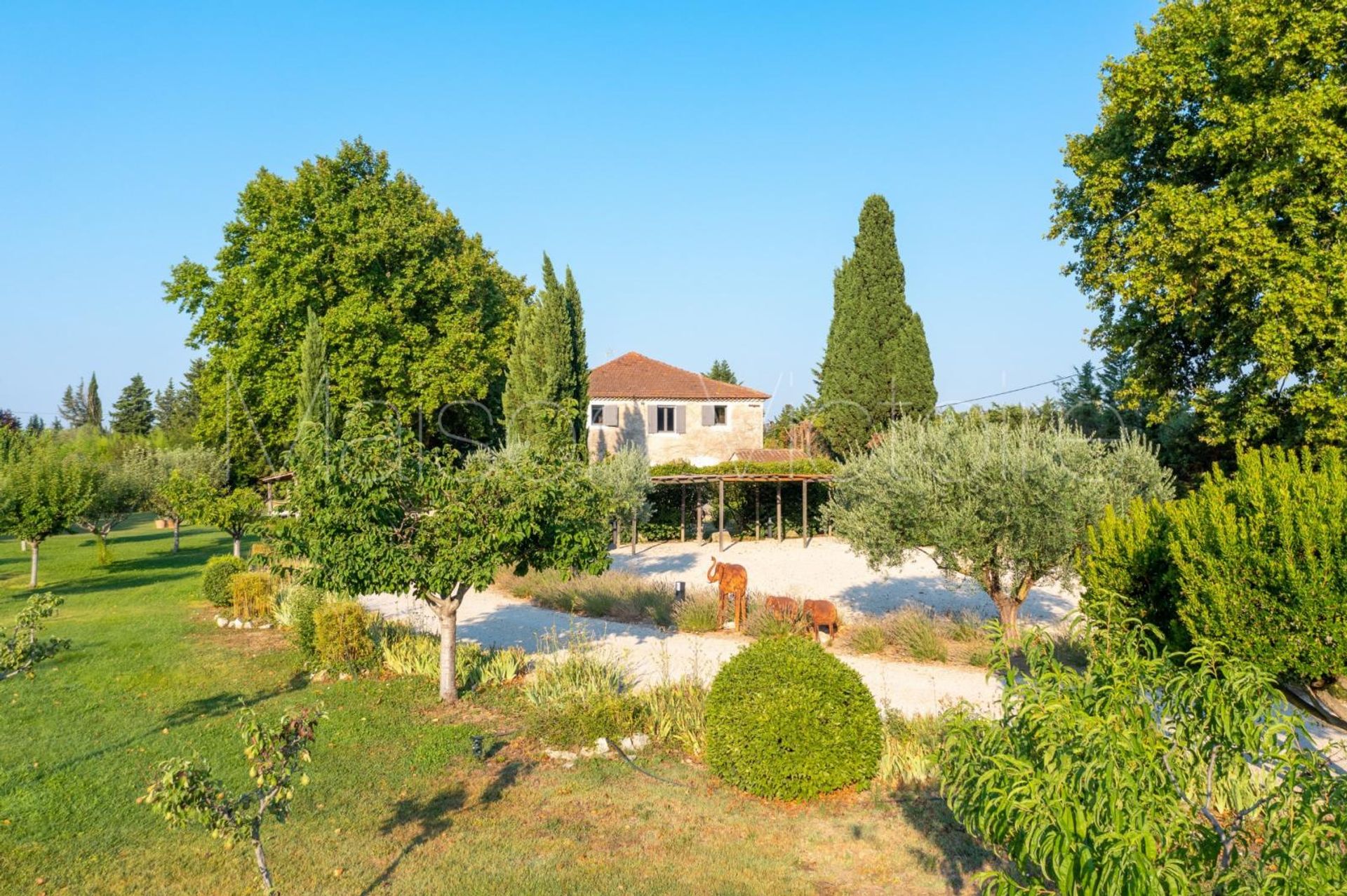 rumah dalam L'Isle-sur-la-Sorgue, Provence-Alpes-Côte d'Azur 10853083