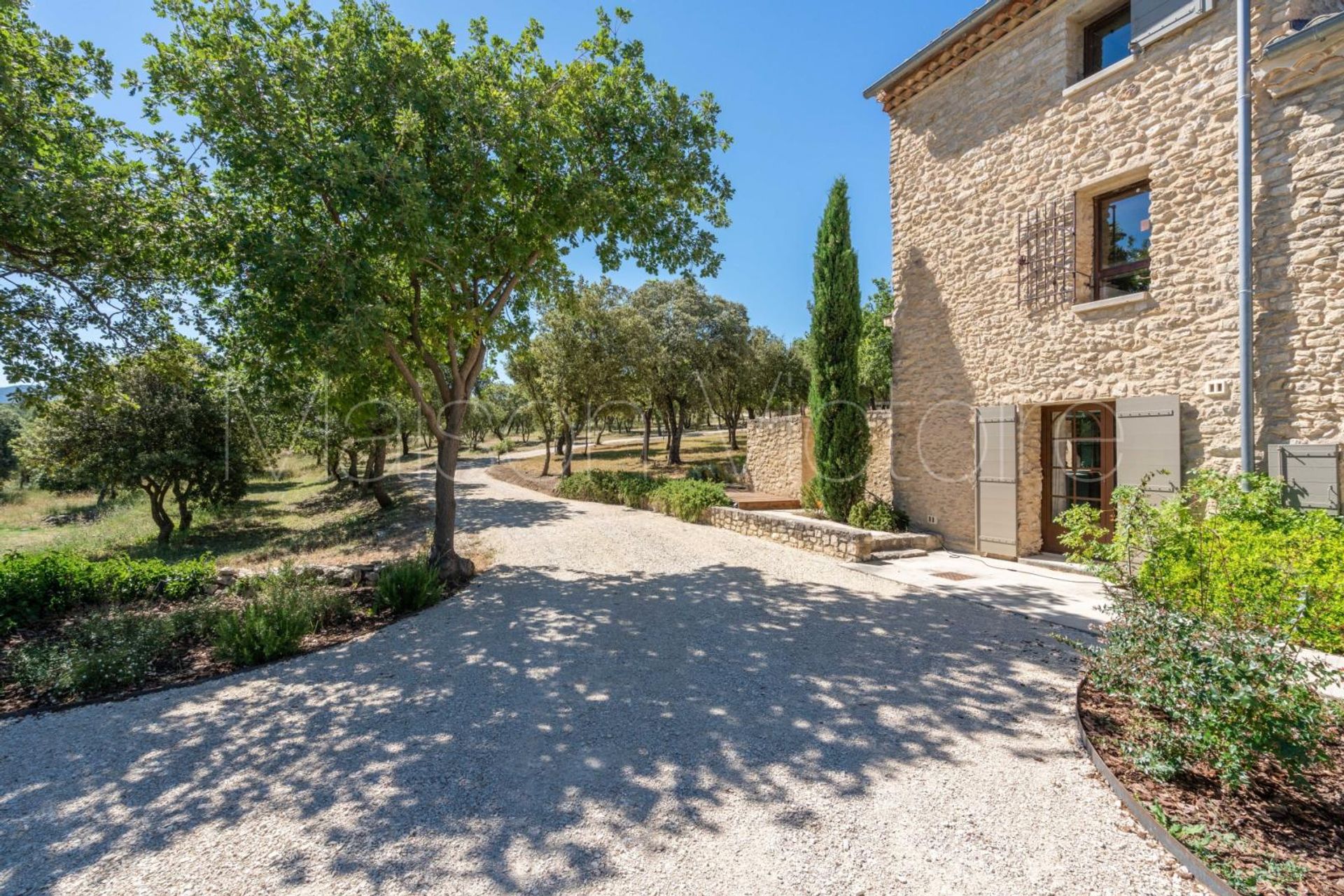 Haus im Le Beaucet, Provence-Alpes-Côte d'Azur 10853125