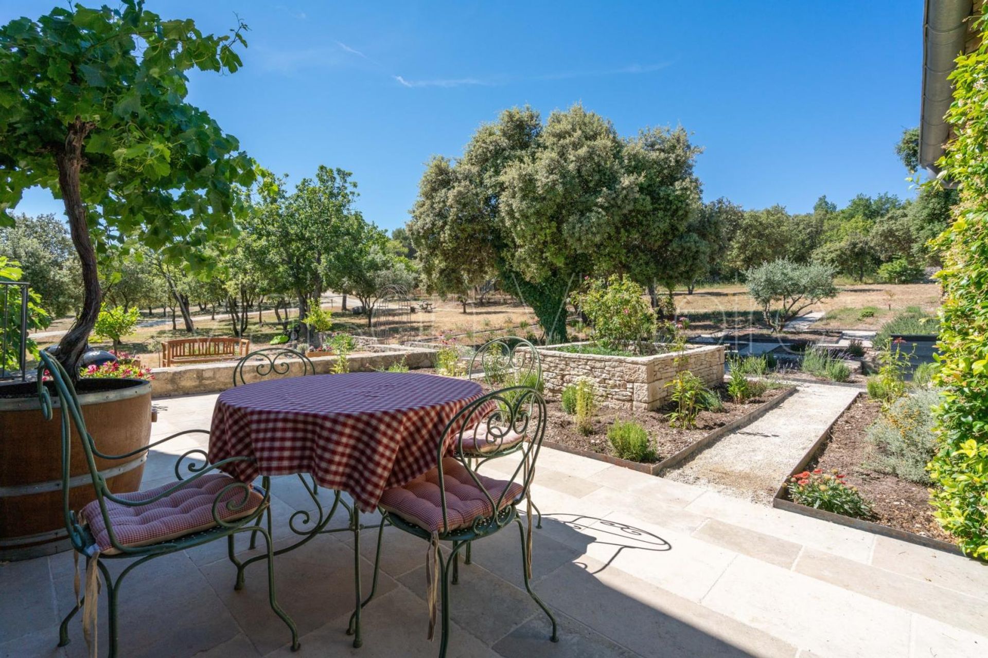 Haus im Le Beaucet, Provence-Alpes-Côte d'Azur 10853125