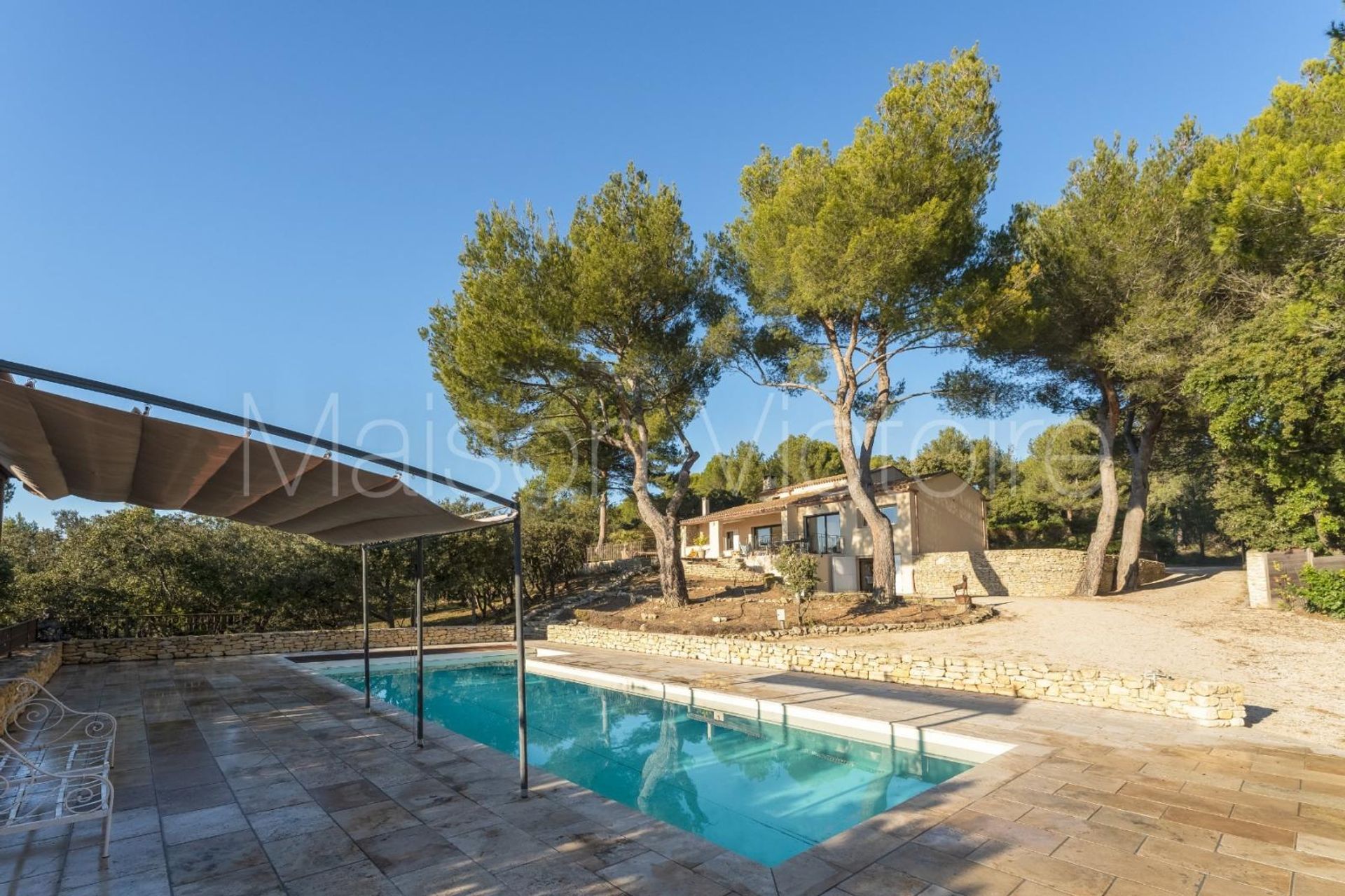 жилой дом в L'Isle-sur-la-Sorgue, Provence-Alpes-Côte d'Azur 10853149