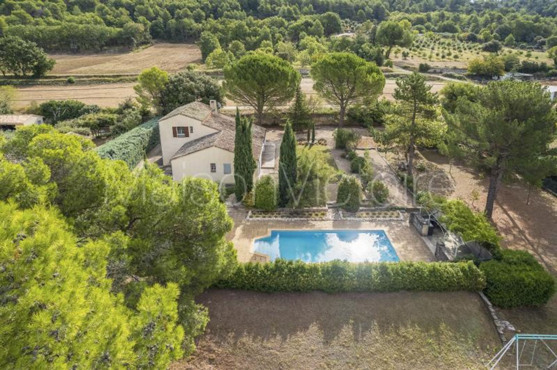 Huis in Saumane-de-Vaucluse, Provence-Alpes-Côte d'Azur 10853170