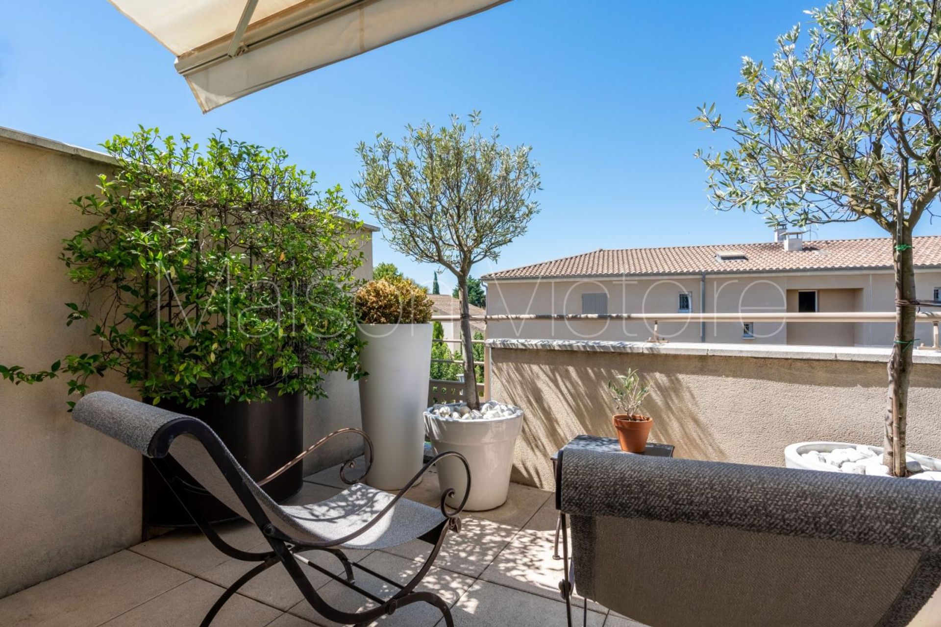 Osakehuoneisto sisään L'Isle-sur-la-Sorgue, Provence-Alpes-Côte d'Azur 10853176