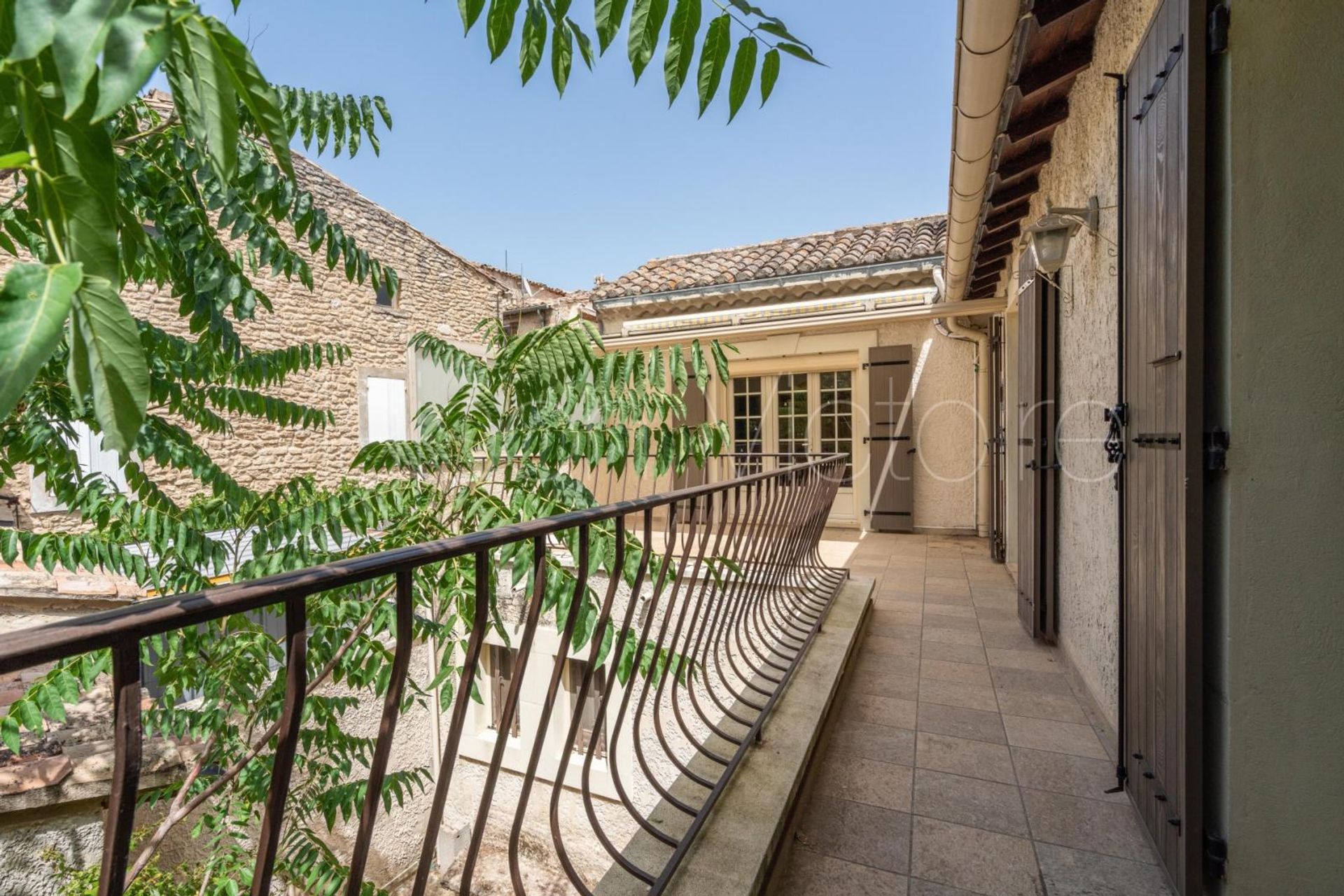 Будинок в Cabrières-d'Avignon, Provence-Alpes-Côte d'Azur 10853186