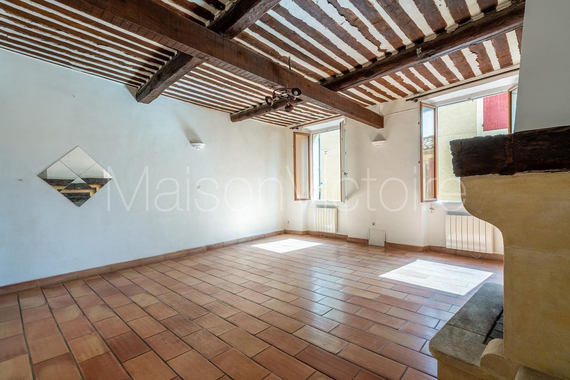 Haus im Goult, Provence-Alpes-Côte d'Azur 10853199