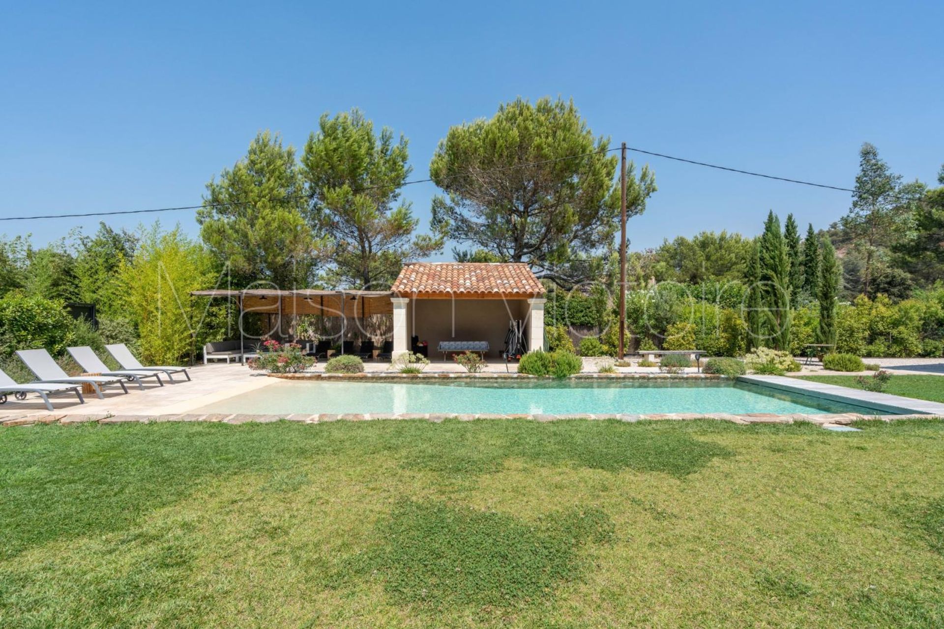 House in Taillades, Provence-Alpes-Côte d'Azur 10853329