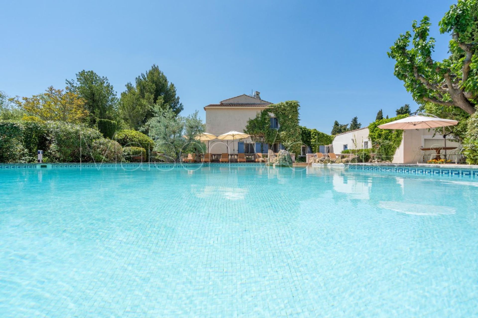 Будинок в Taillades, Provence-Alpes-Côte d'Azur 10853374