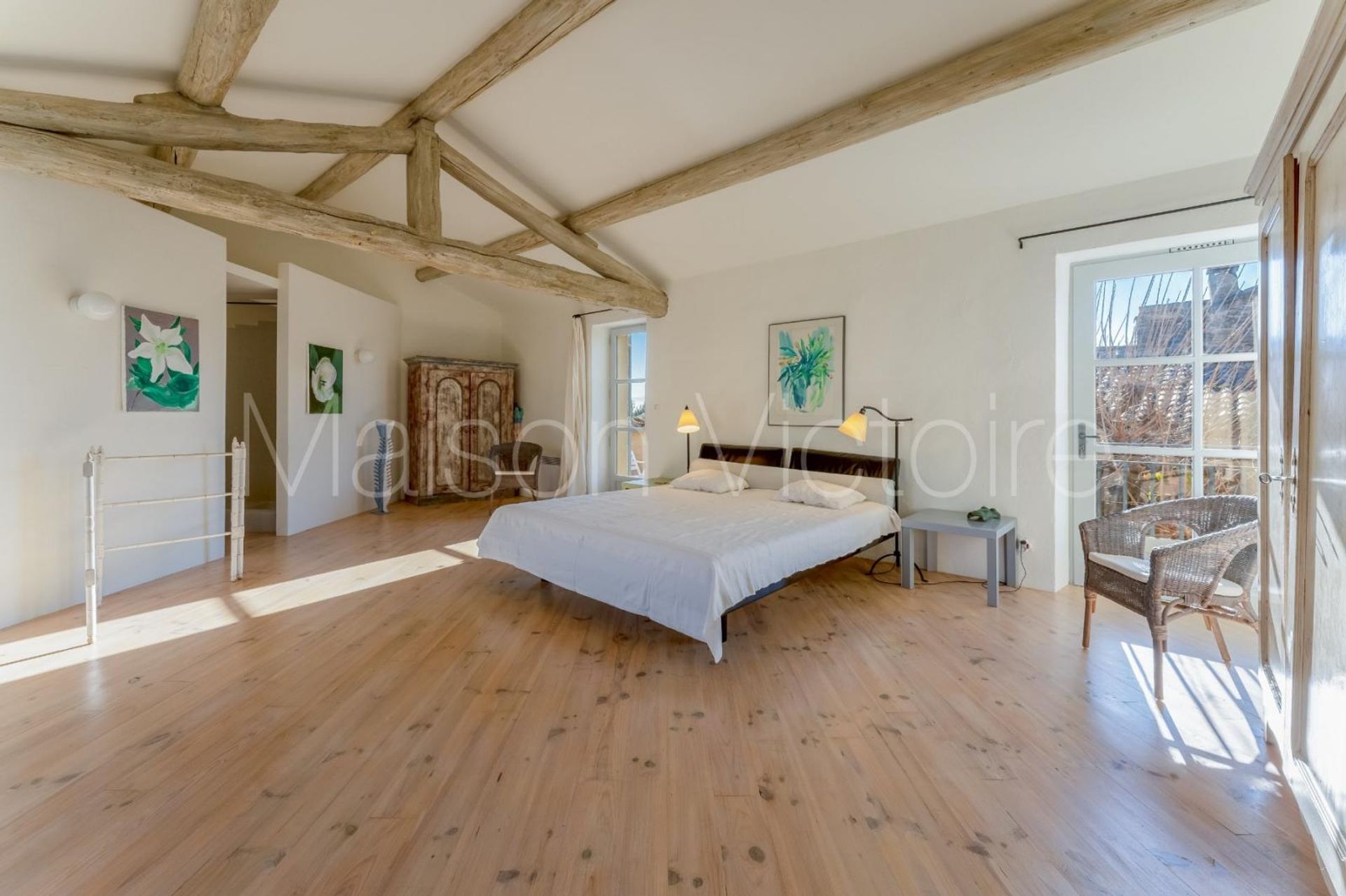 casa en Cabrières-d'Avignon, Provence-Alpes-Côte d'Azur 10853431