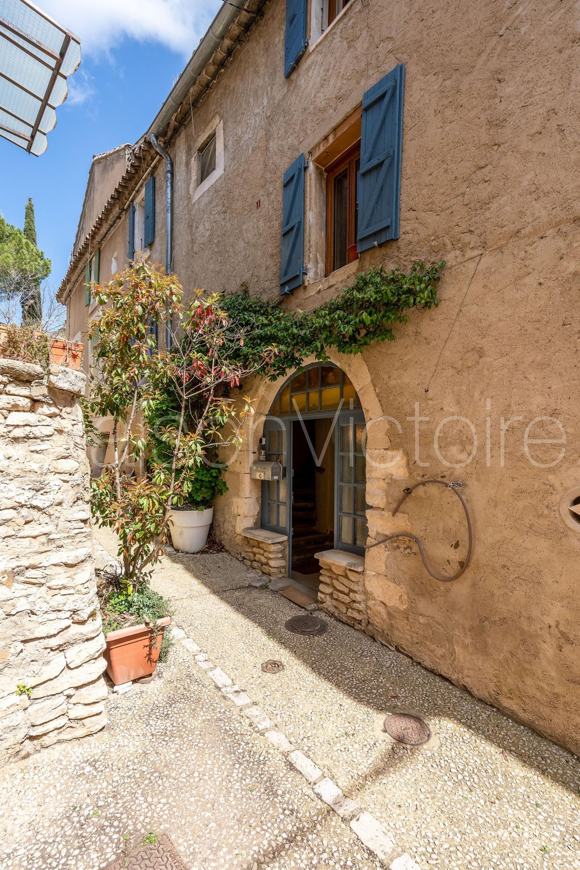 House in Goult, Provence-Alpes-Côte d'Azur 10853494