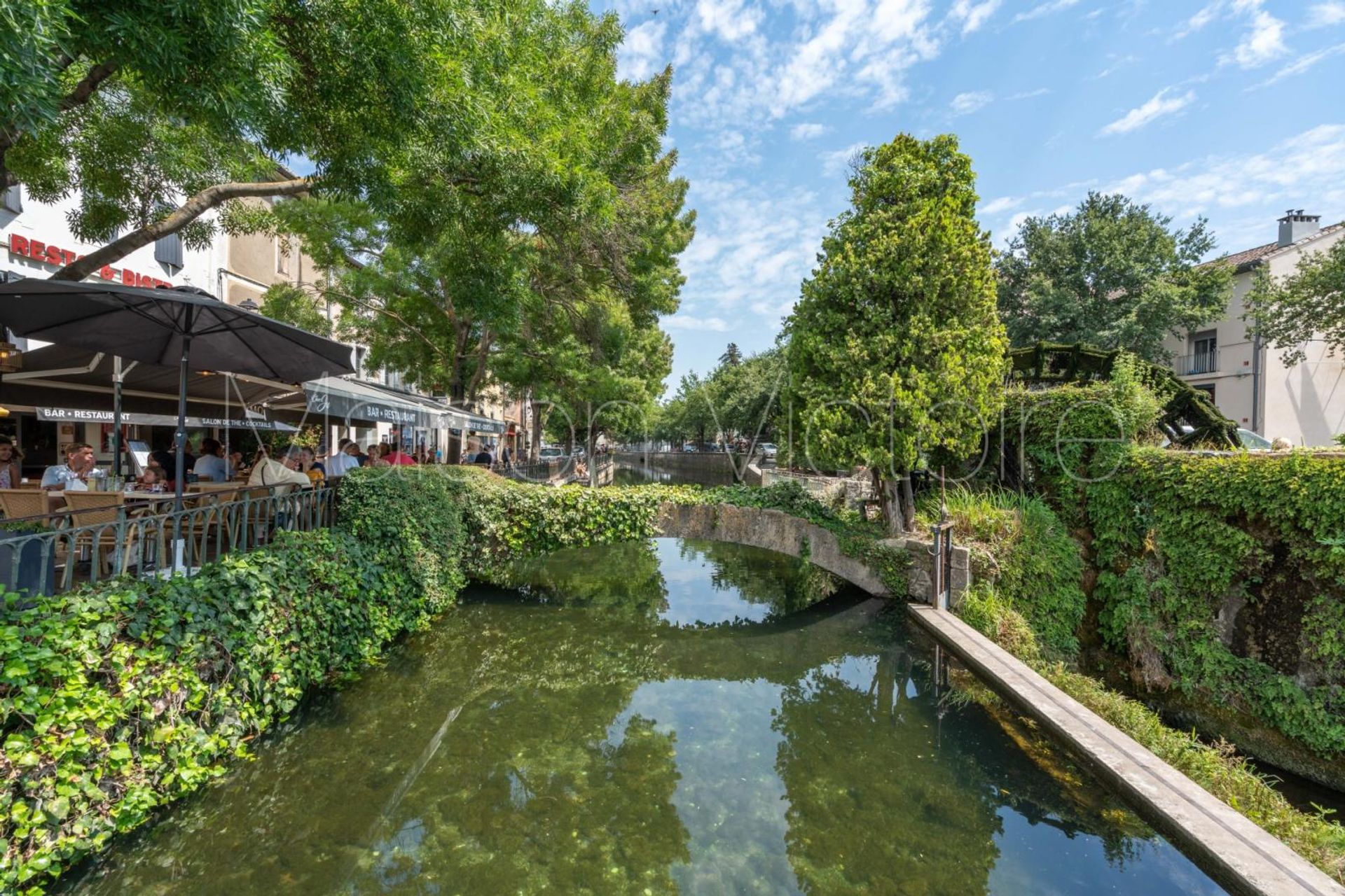 Будинок в L'Isle-sur-la-Sorgue, Provence-Alpes-Côte d'Azur 10853509