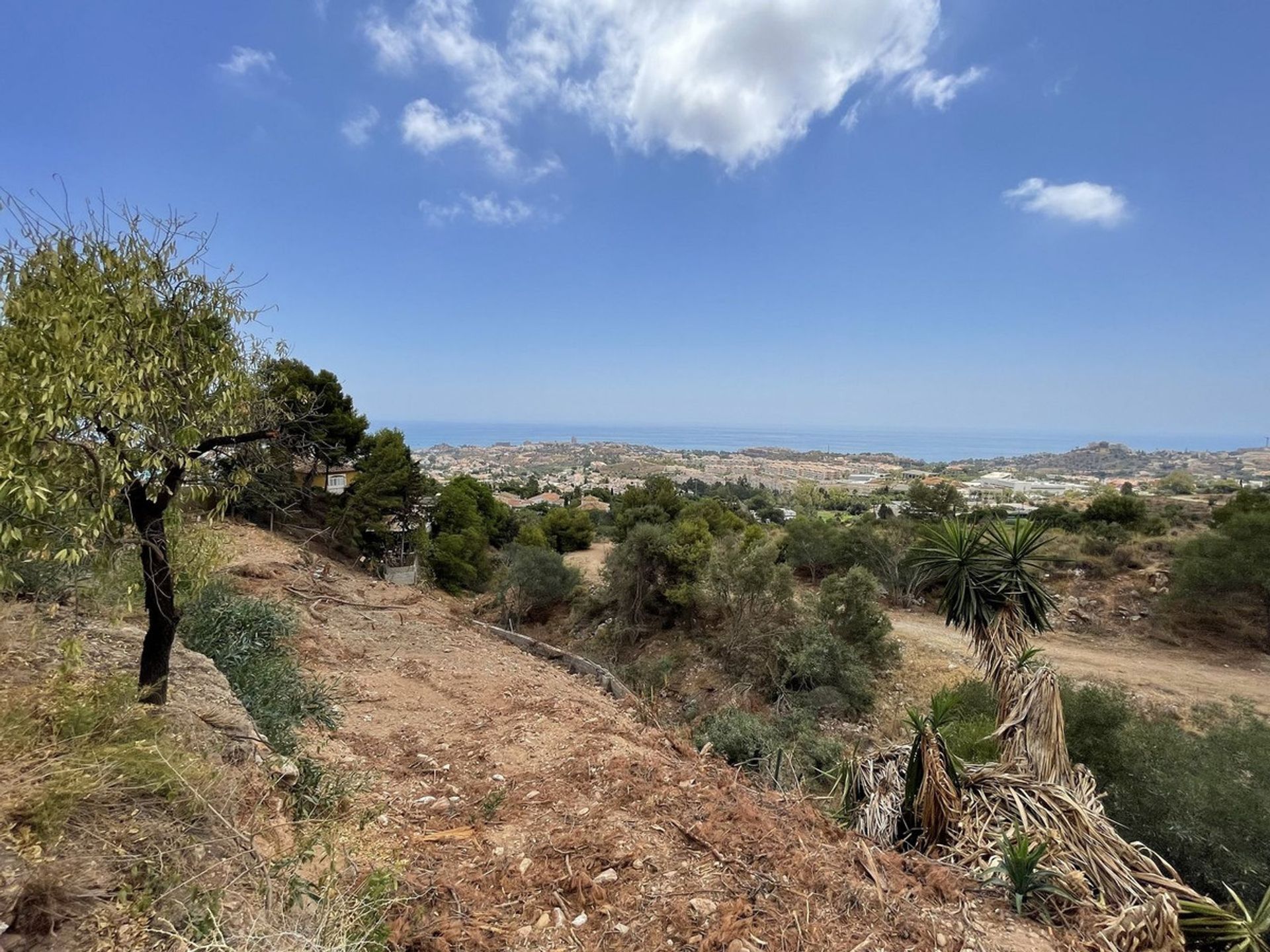 土地 在 Benalmádena, Andalusia 10853560