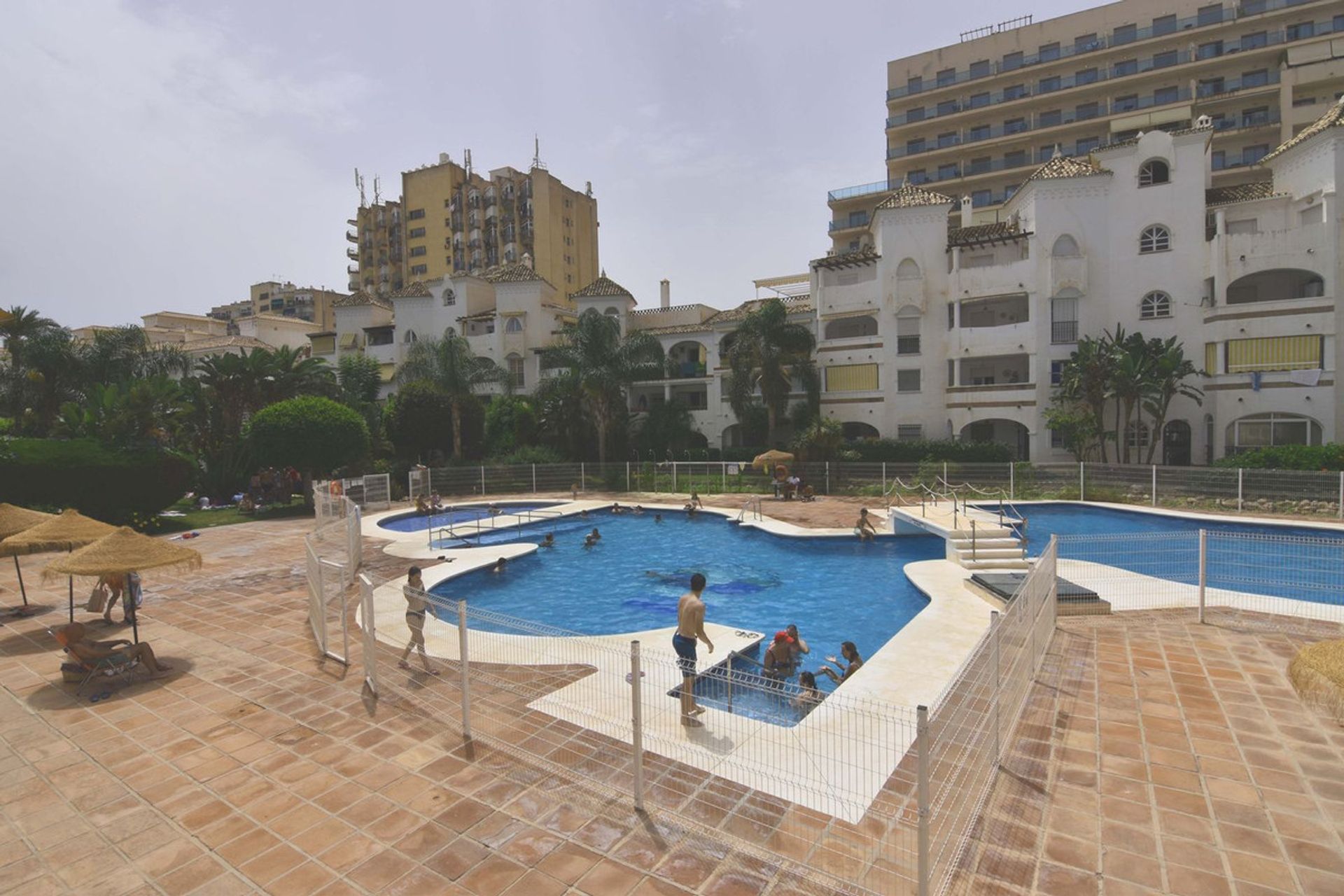 קוֹנדוֹמִינִיוֹן ב Benalmádena, Andalusia 10853803