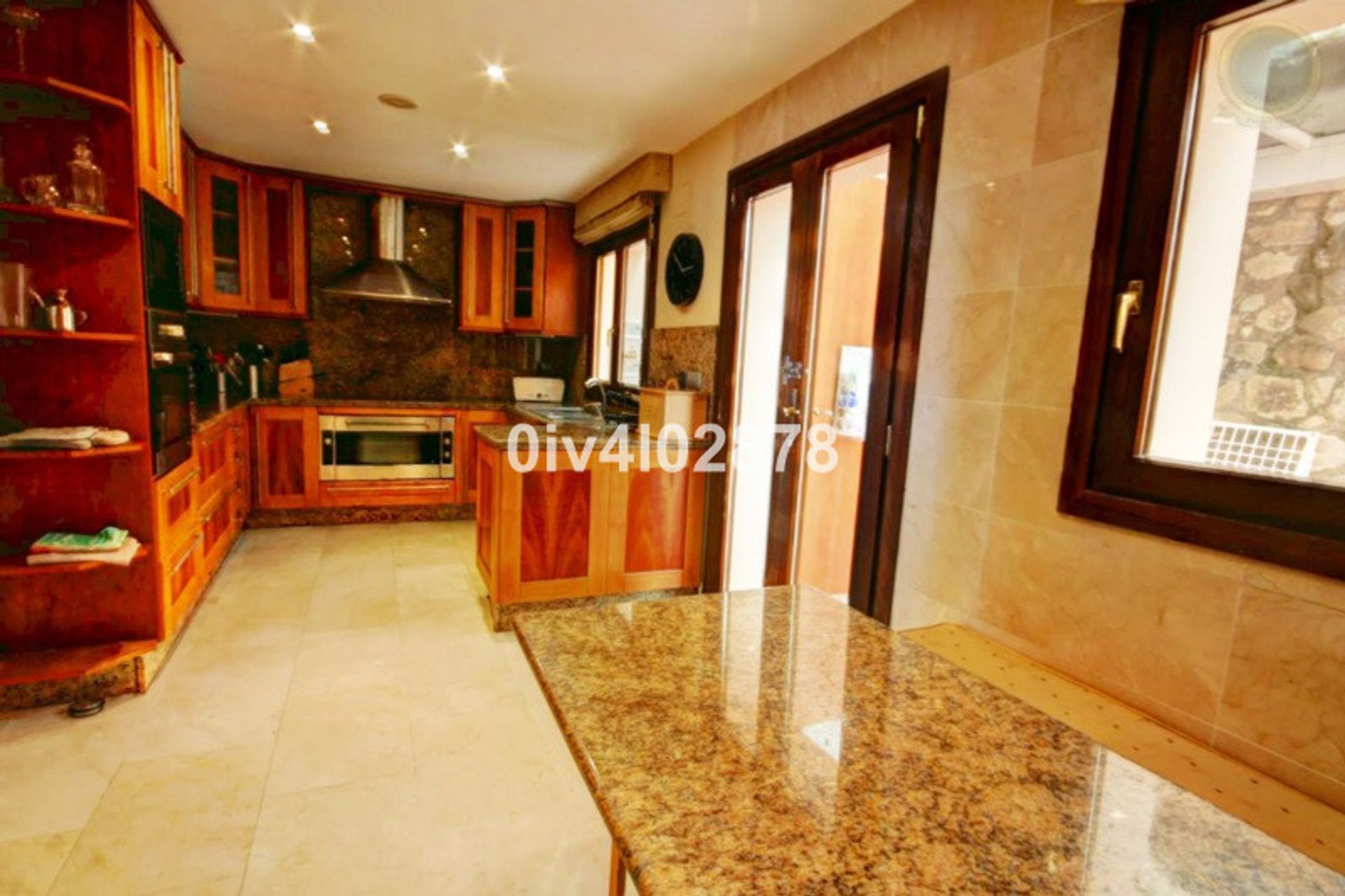 House in Benalmádena, Andalucía 10854077