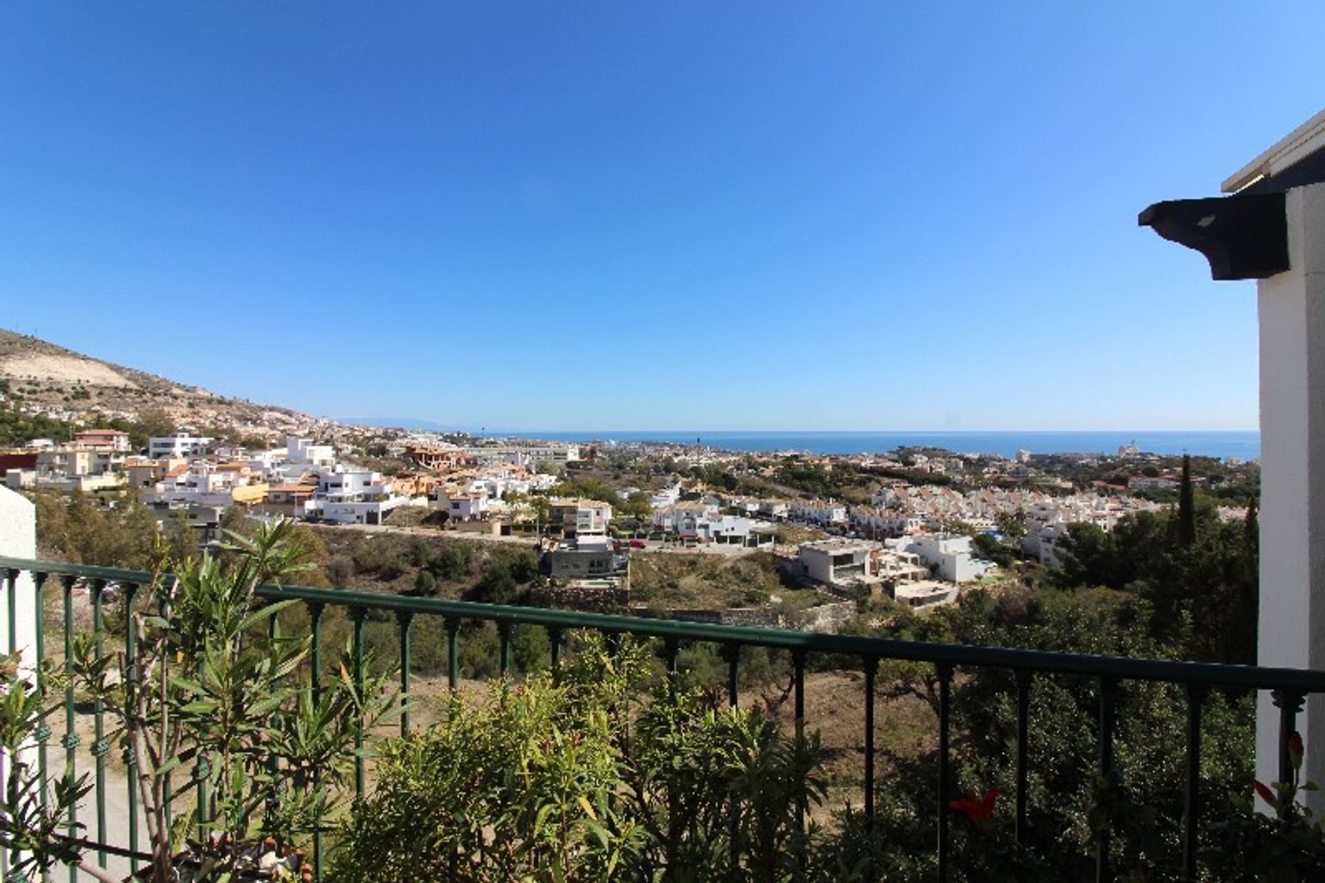 Talo sisään Benalmádena, Andalucía 10854107