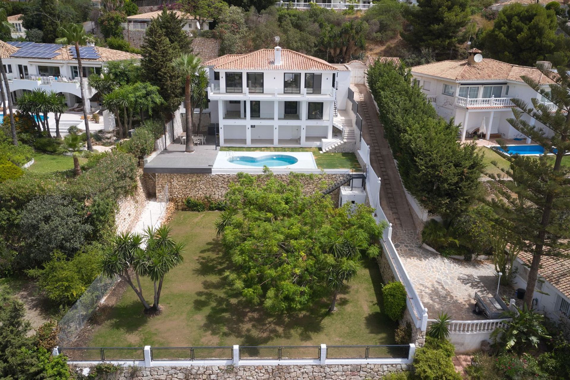 House in Benalmádena, Andalusia 10854136