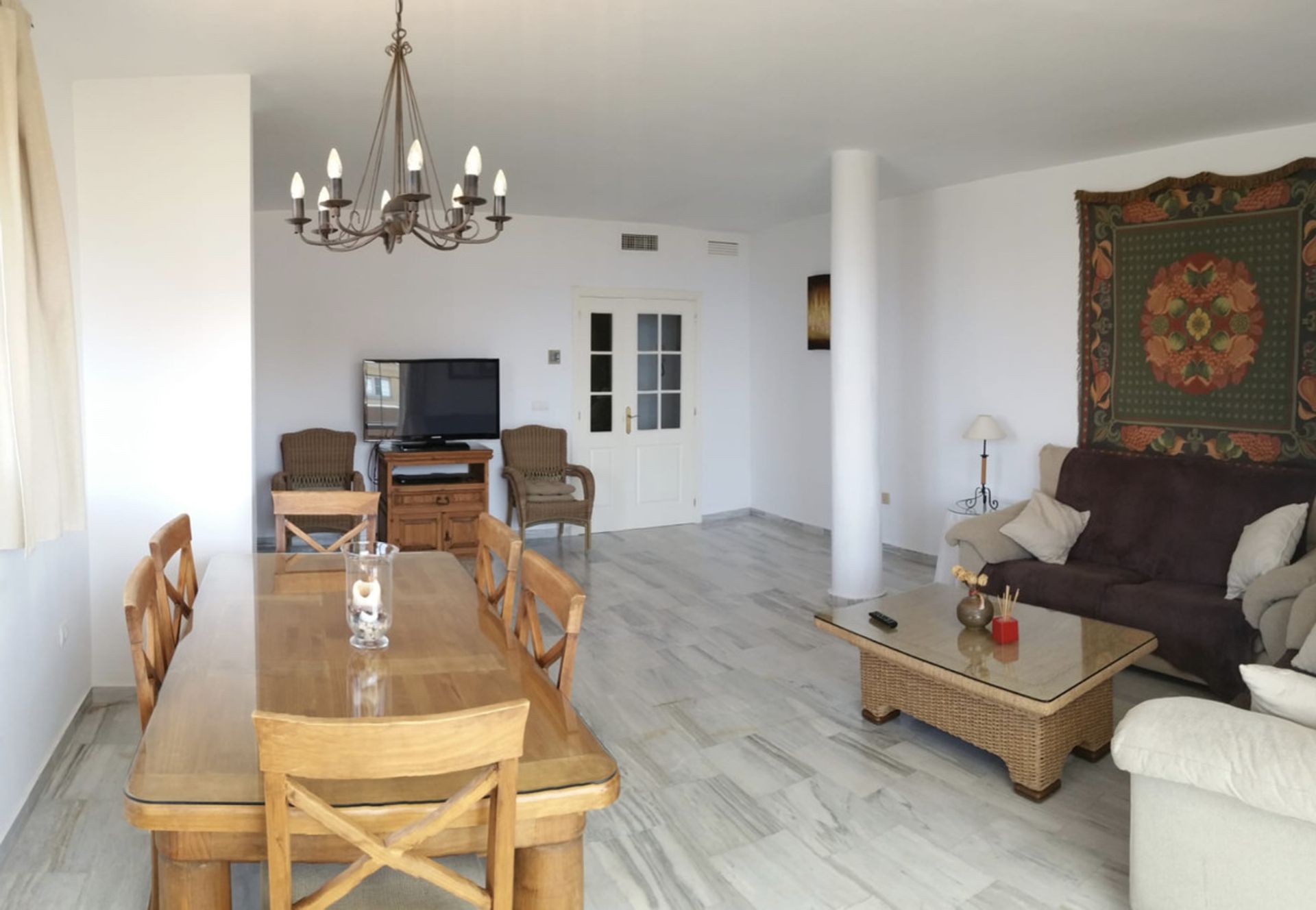 Condominium in Marbella, Andalucía 10854177