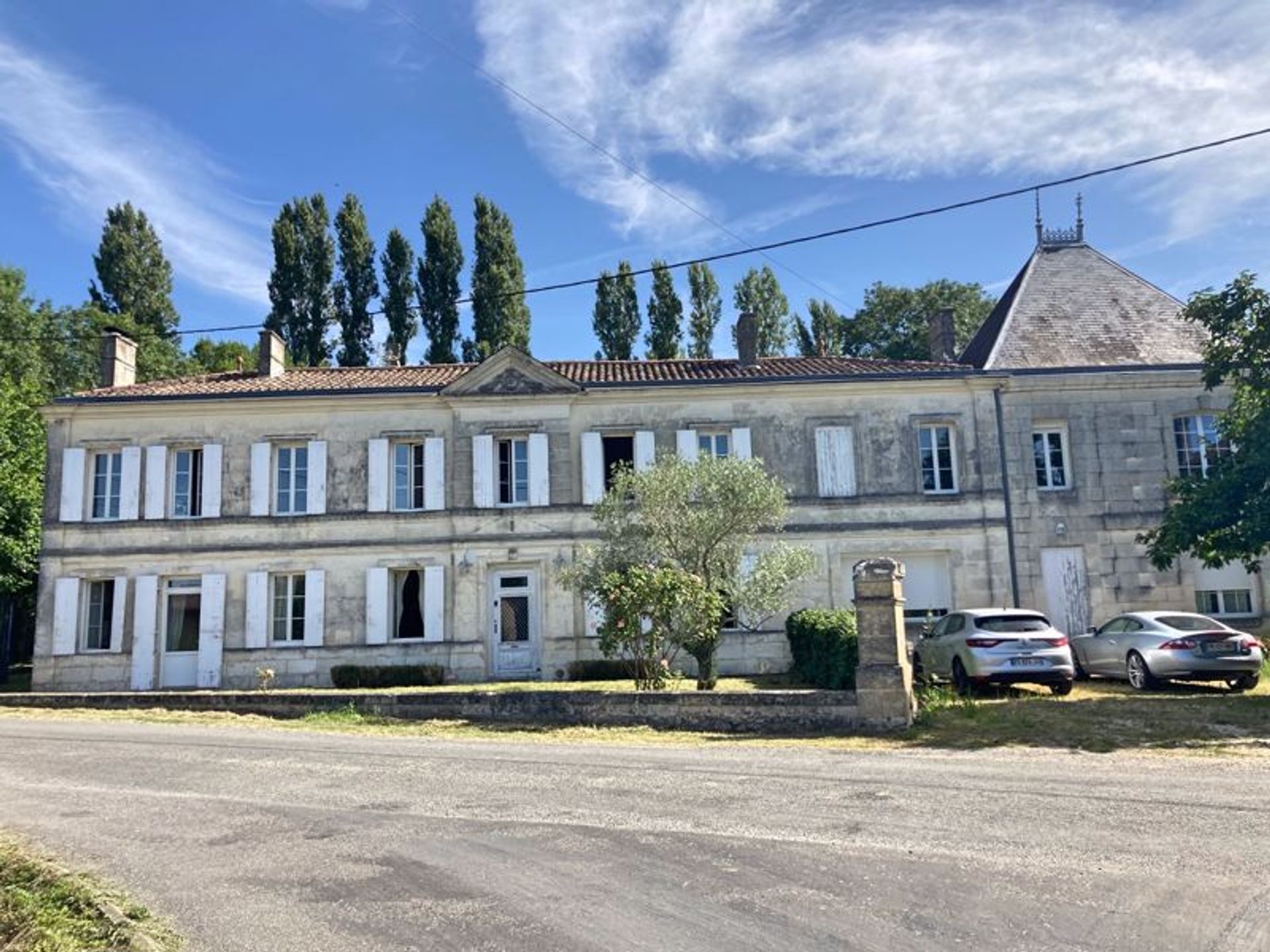 بيت في Cadillac-en-Fronsadais, Nouvelle-Aquitaine 10854261