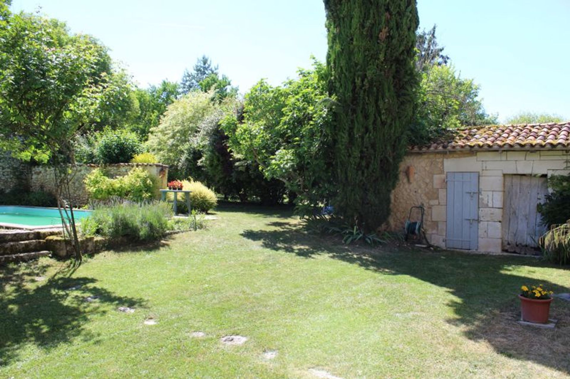 Dom w Brantôme en Périgord, Nouvelle-Aquitaine 10854353