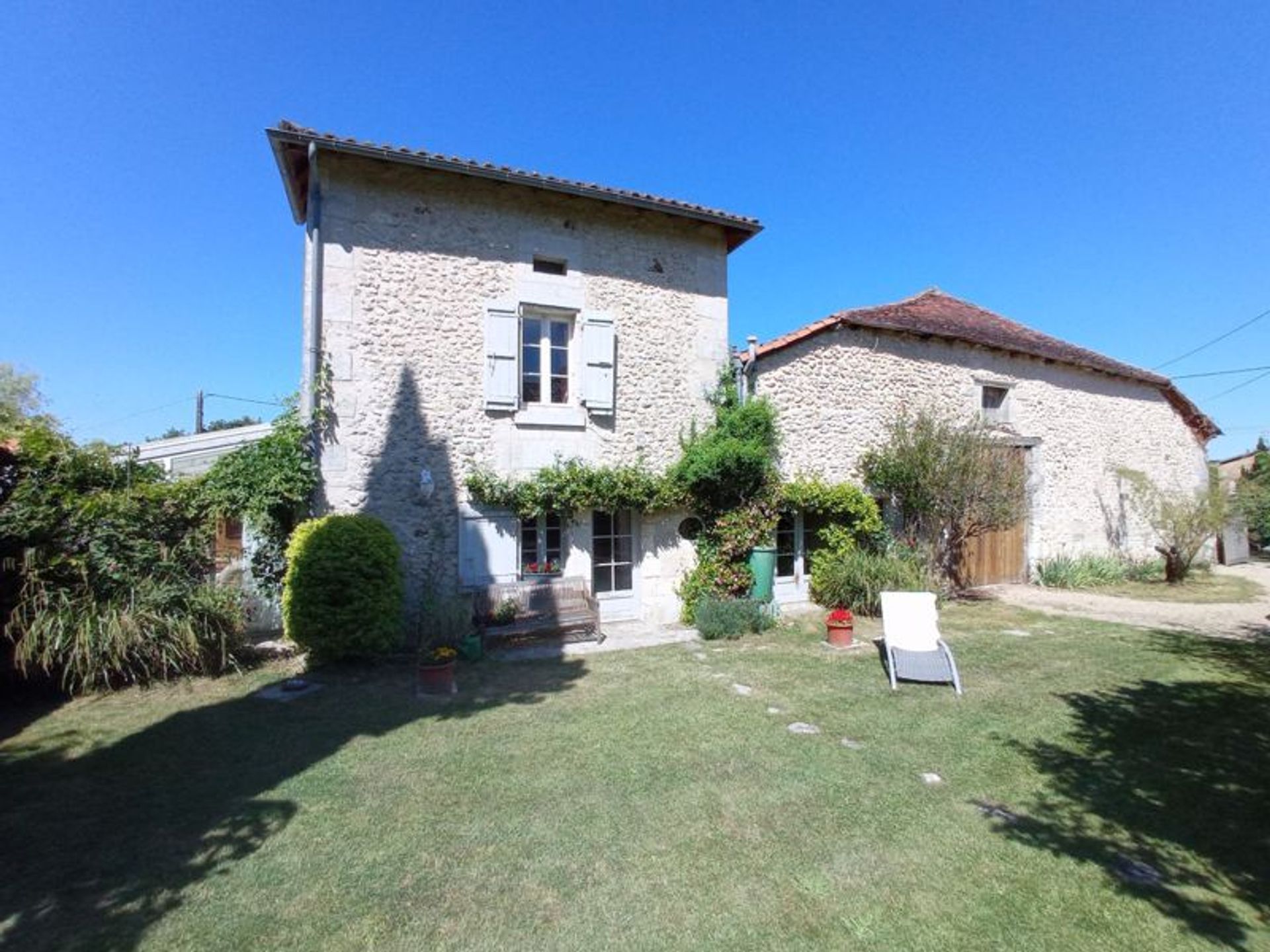 Rumah di Brantôme en Périgord, Nouvelle-Aquitaine 10854353