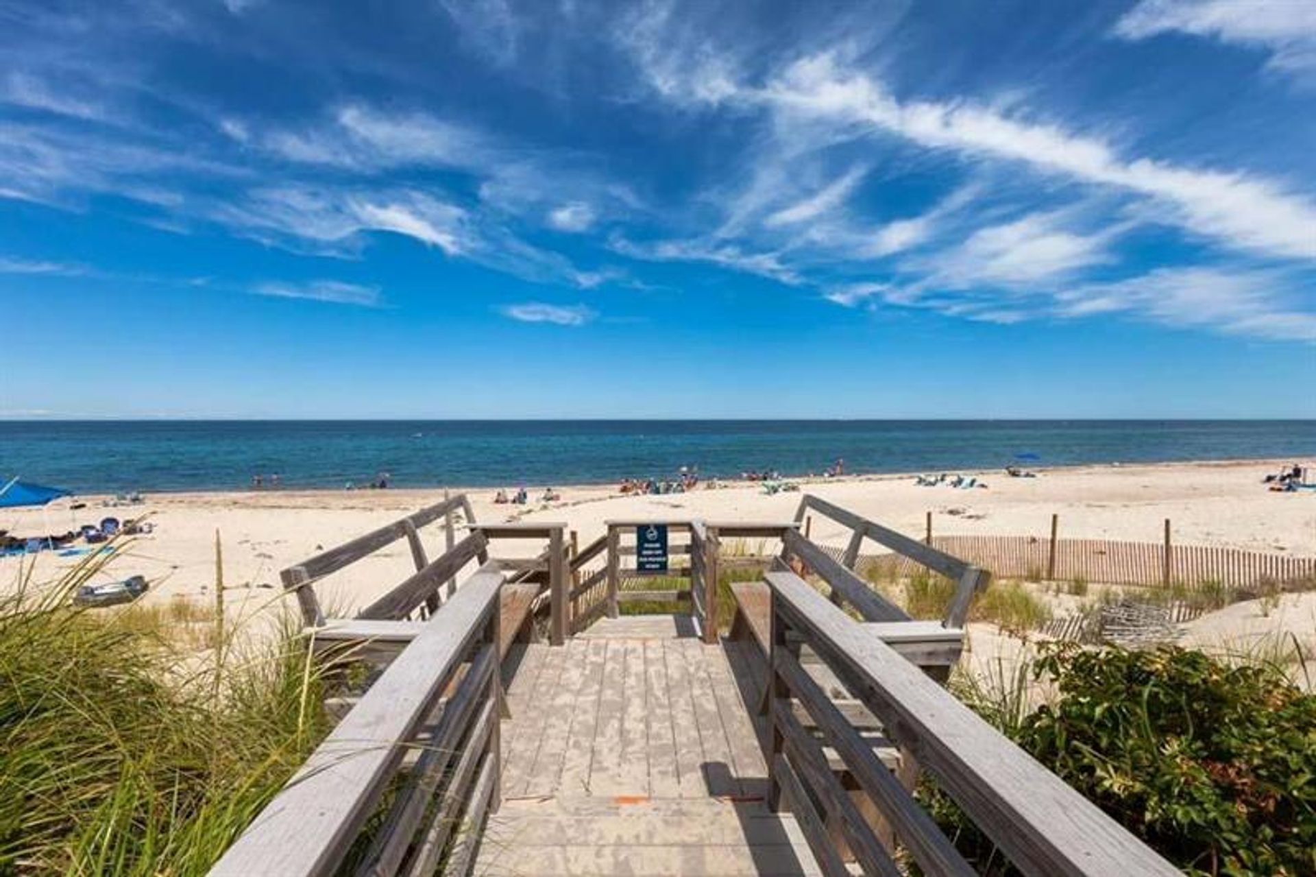 Dom w Scorton Shores, Massachusetts 10854650