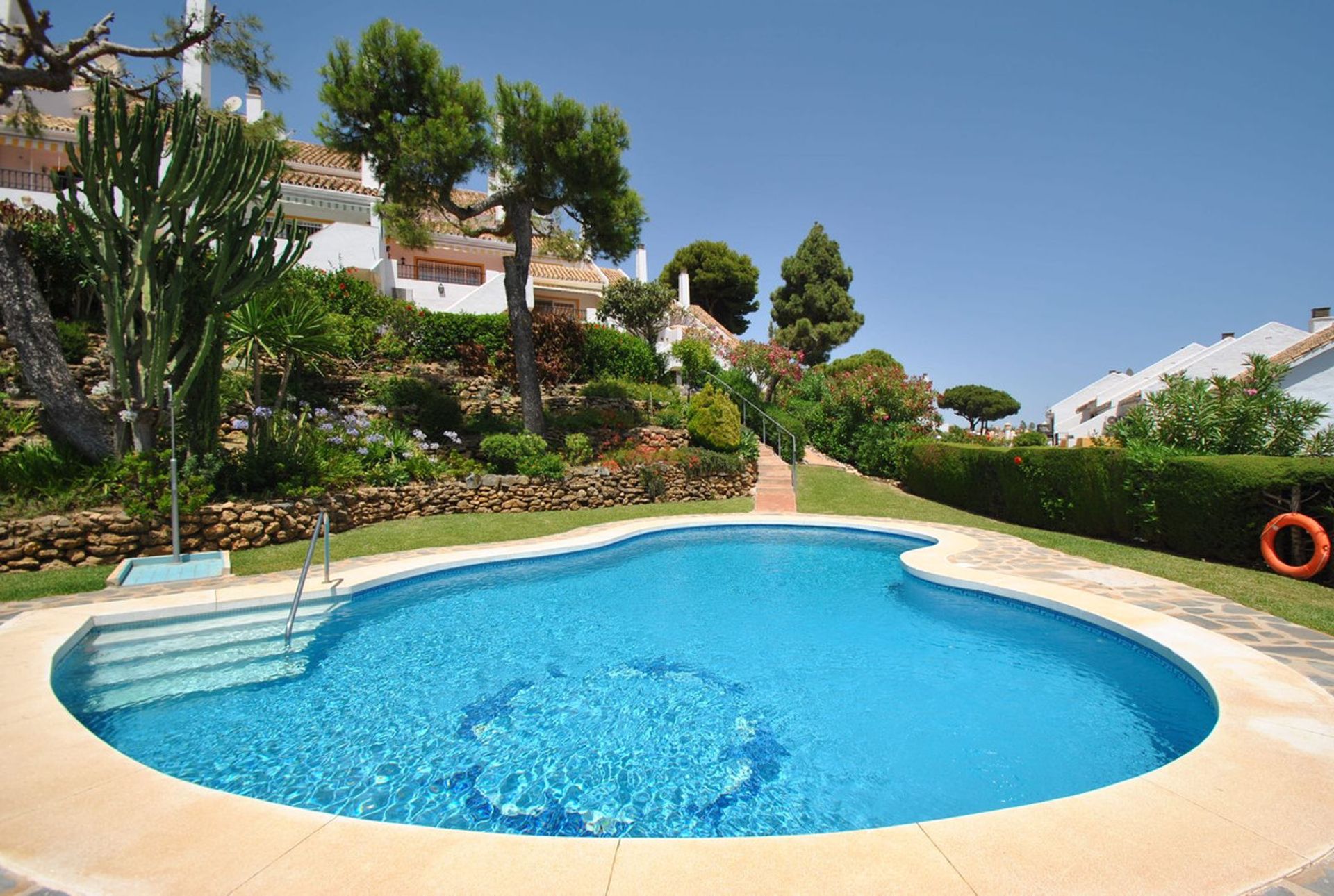 Casa nel Sitio de Calahonda, Andalusia 10854908