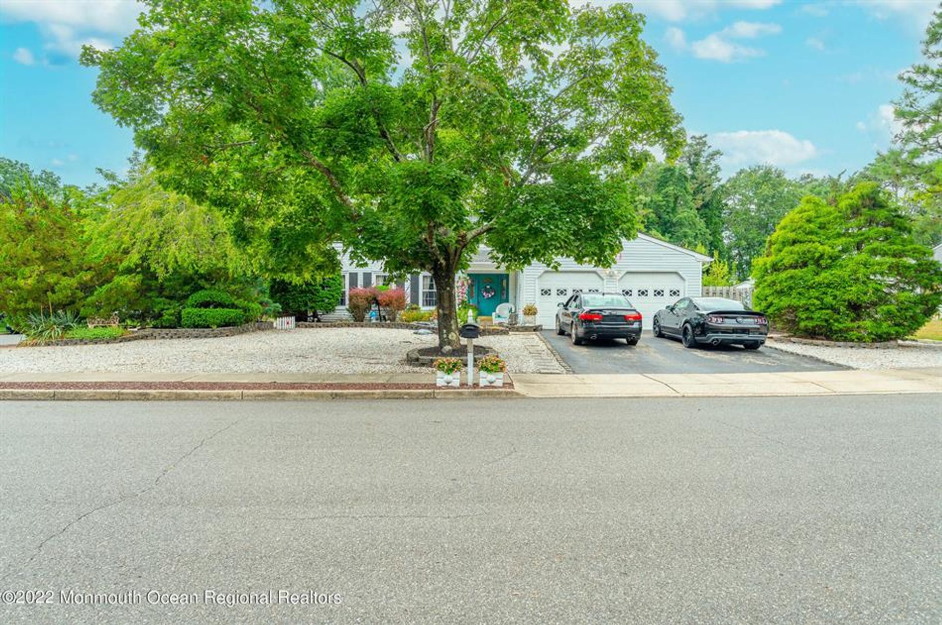 House in Bamberry Estates, New Jersey 10855310