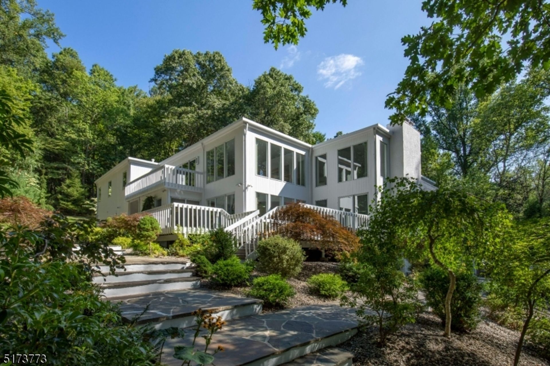 House in Bernardsville, New Jersey 10855330