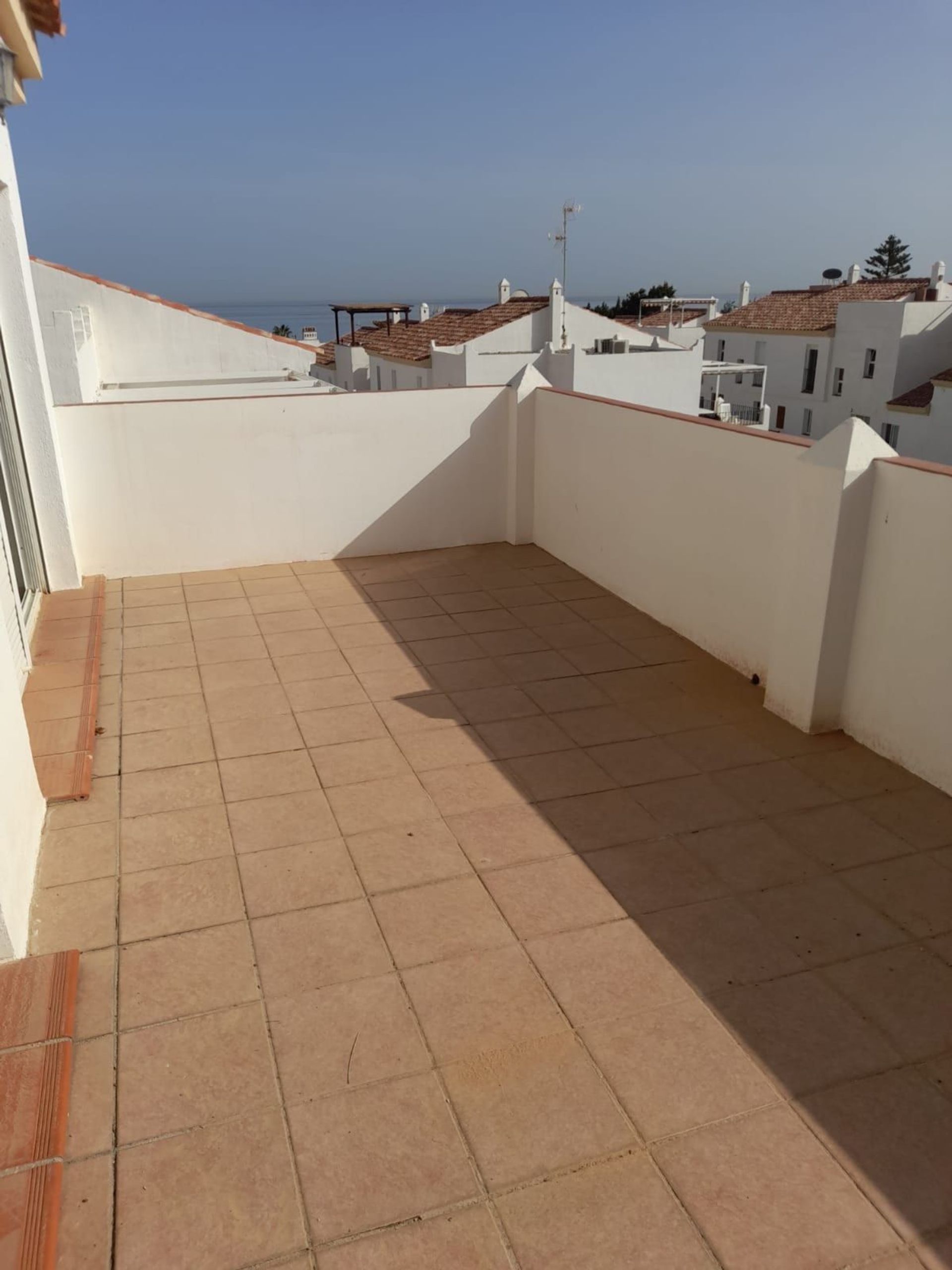 Condominium in Estepona, Andalusië 10857121