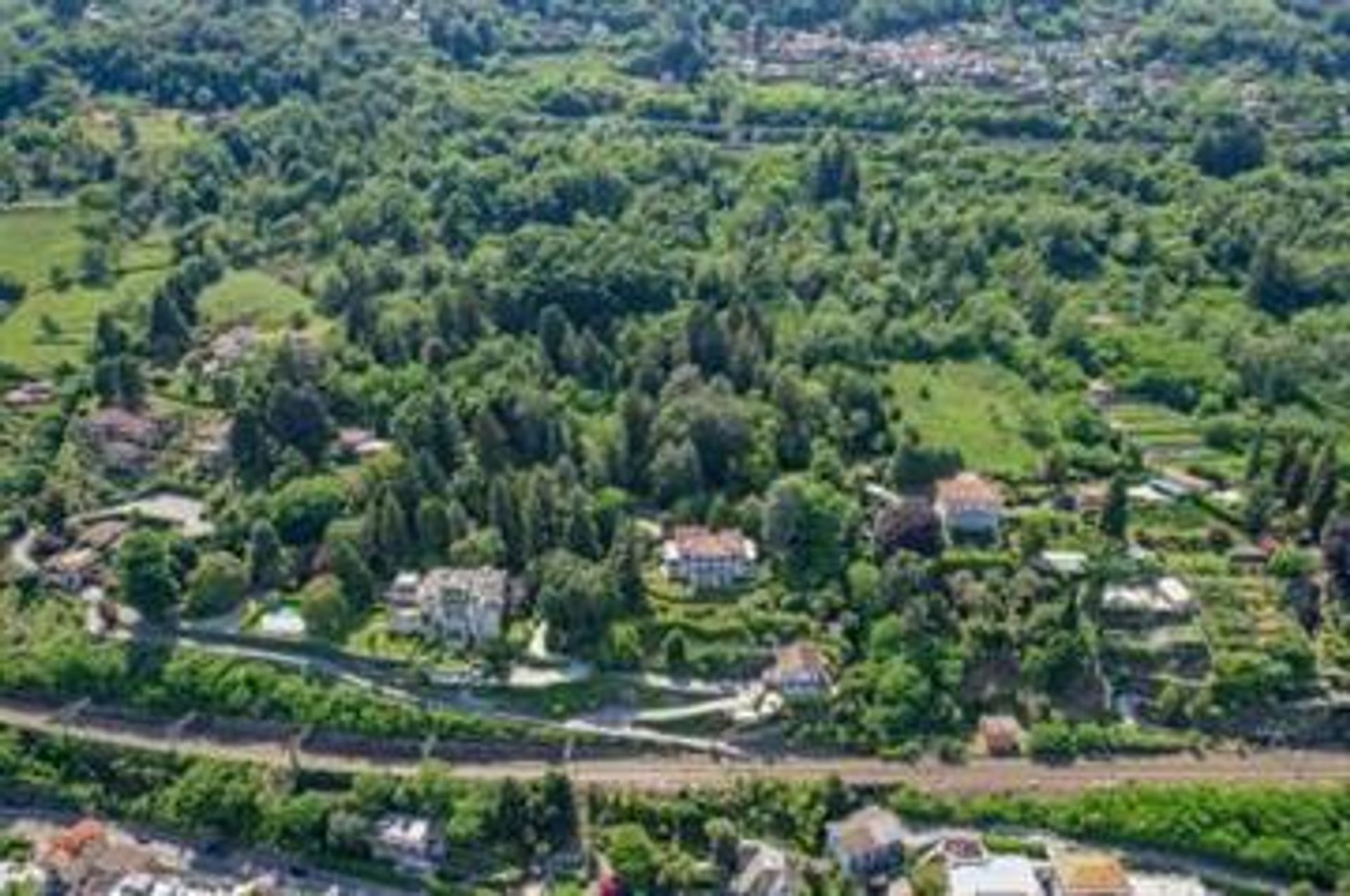 بيت في Baveno, Piedmont 10857401