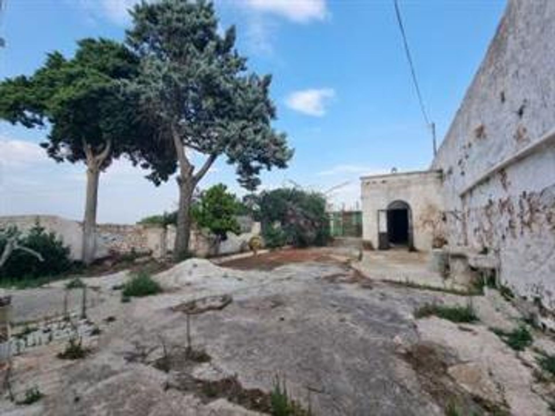 House in Ostuni, Apulia 10857406