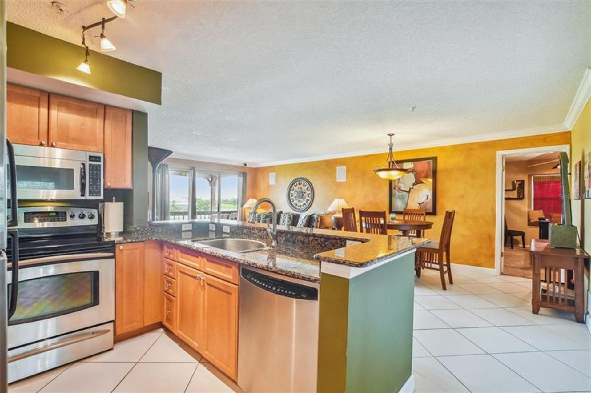 Condominium in Clearwater, Florida 10857480