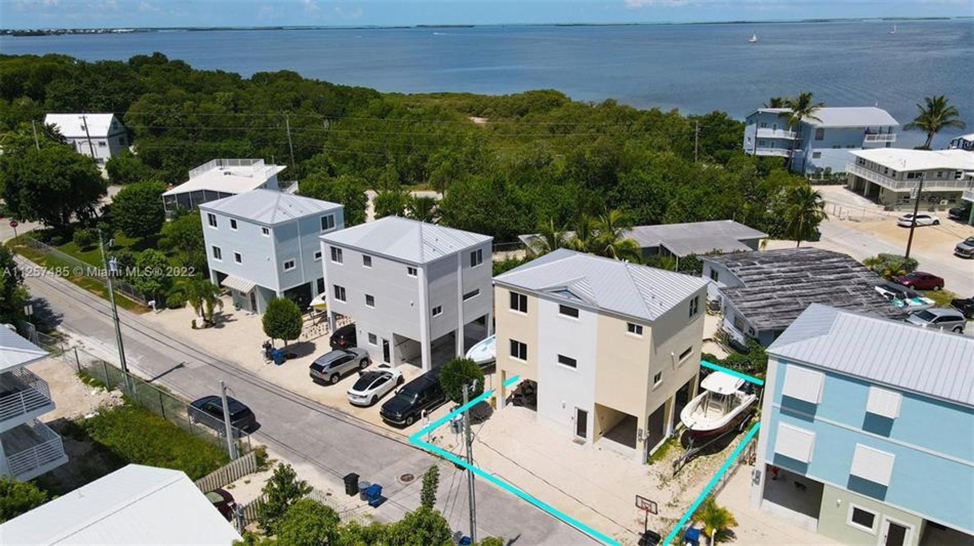 Condominium in Key Largo, Florida 10857609