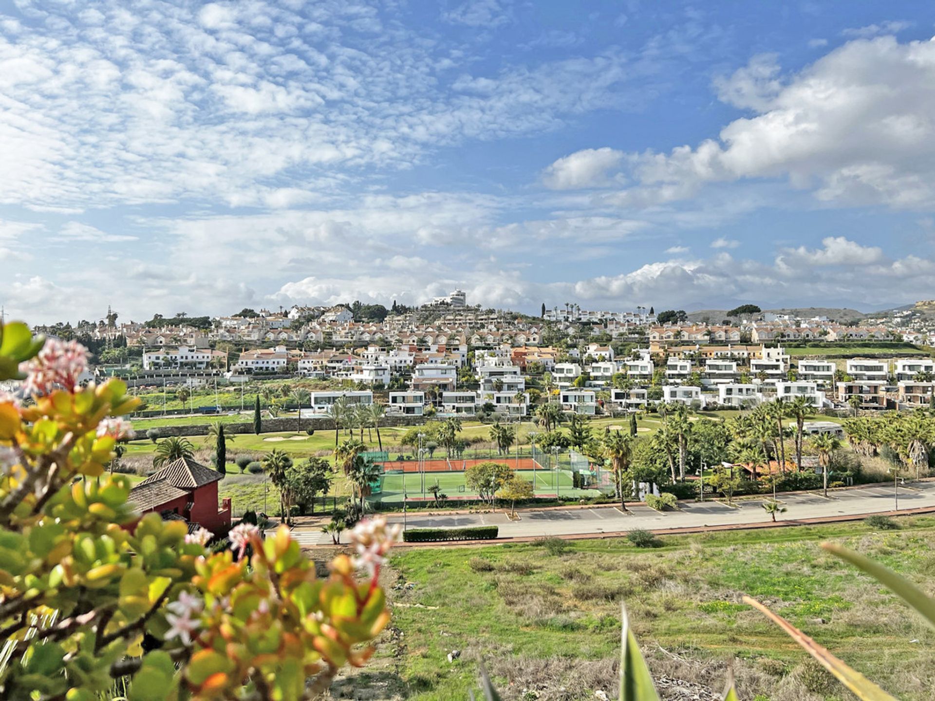 Квартира в Estepona, Andalucía 10857715