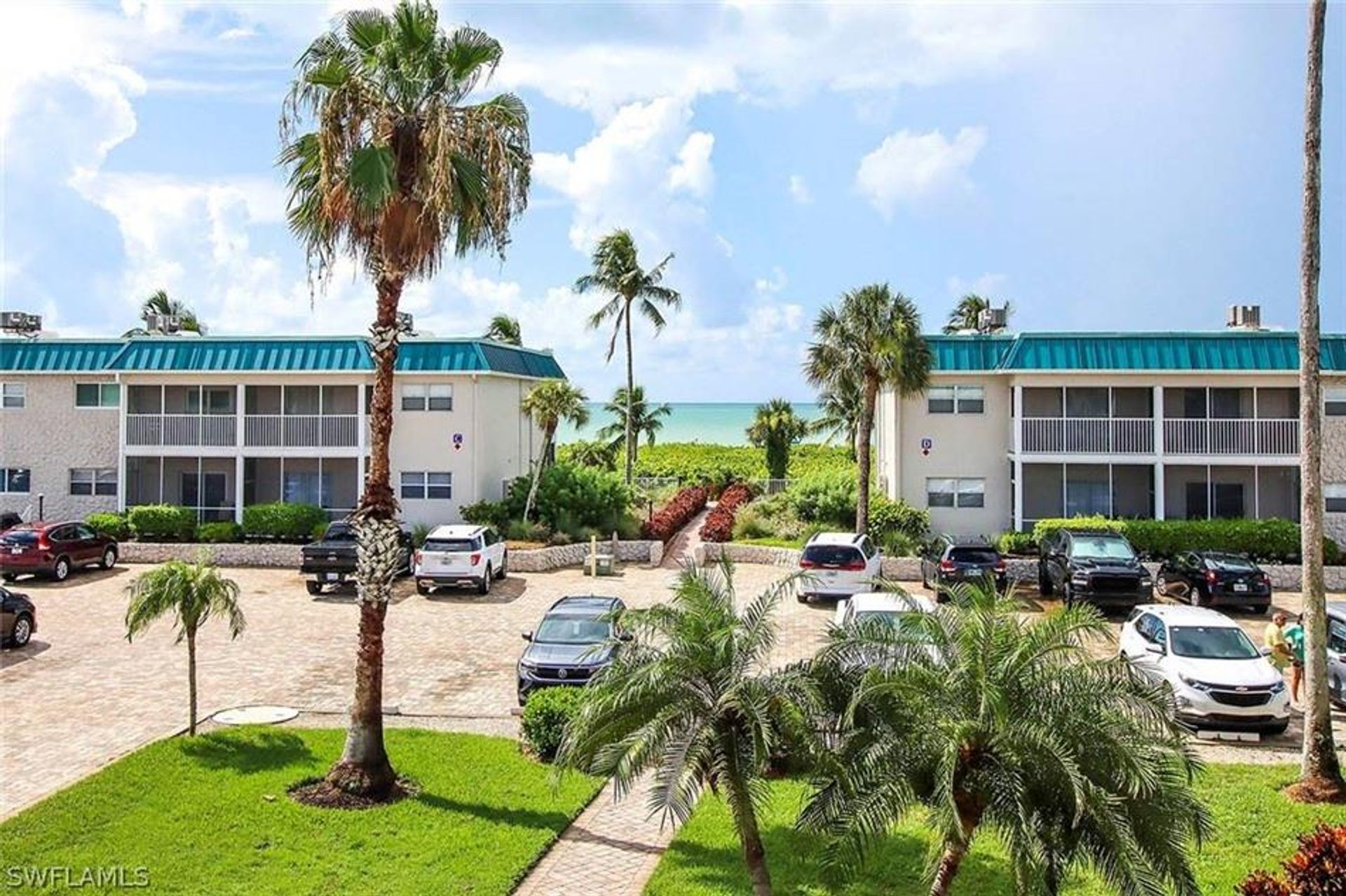 Condominium in Sanibel, Florida 10857860