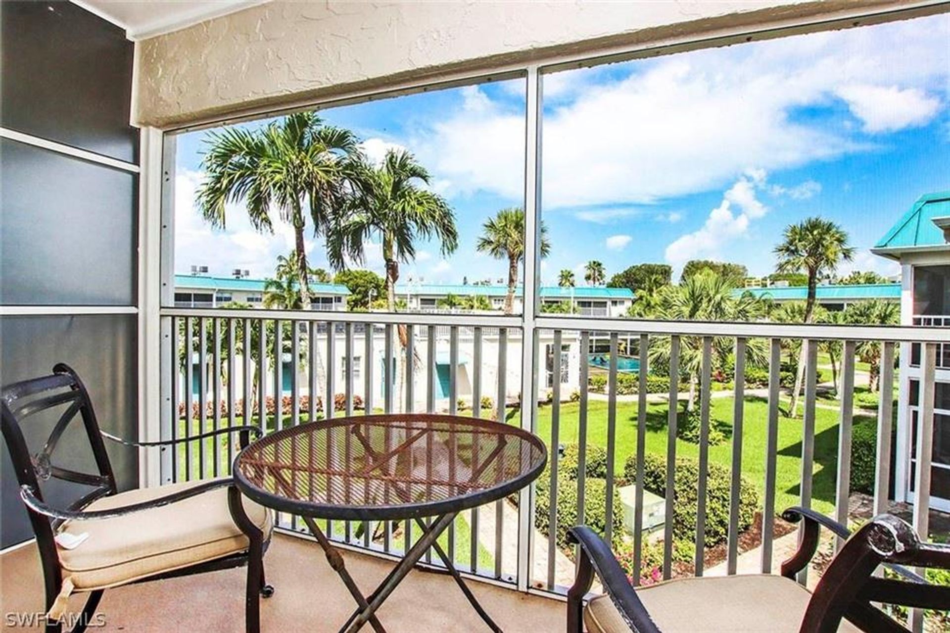 Condominium in Sanibel, Florida 10857860