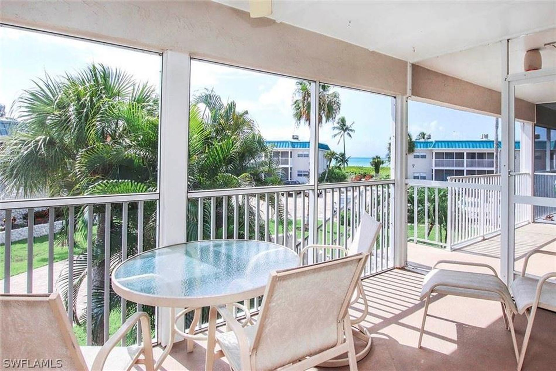 Condominium in Sanibel, Florida 10857860