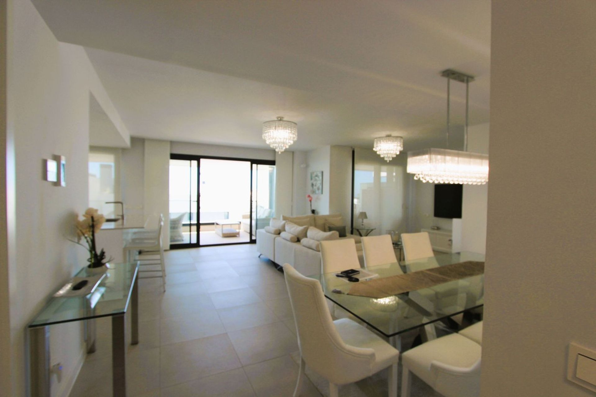 Condominium in Estepona, Andalusië 10857981