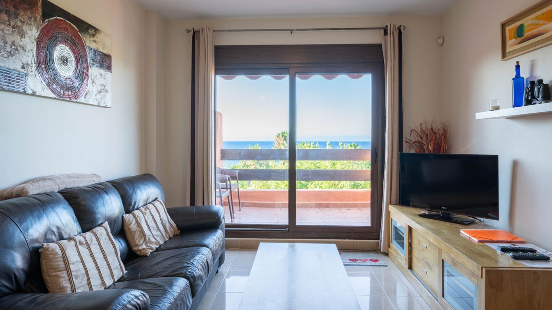 Condominium in Estepona, Andalusia 10858340