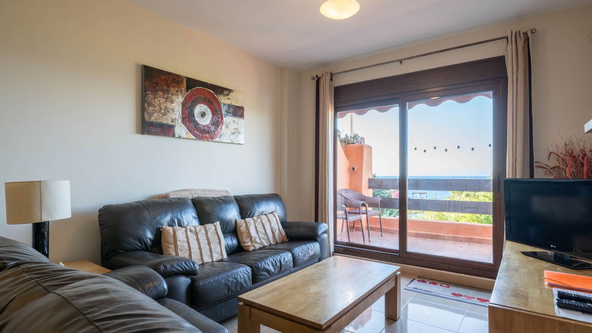 Condominium in Estepona, Andalusia 10858340