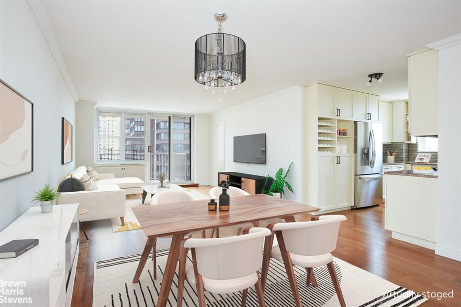 Condominium in Manhattan, New York 10858429